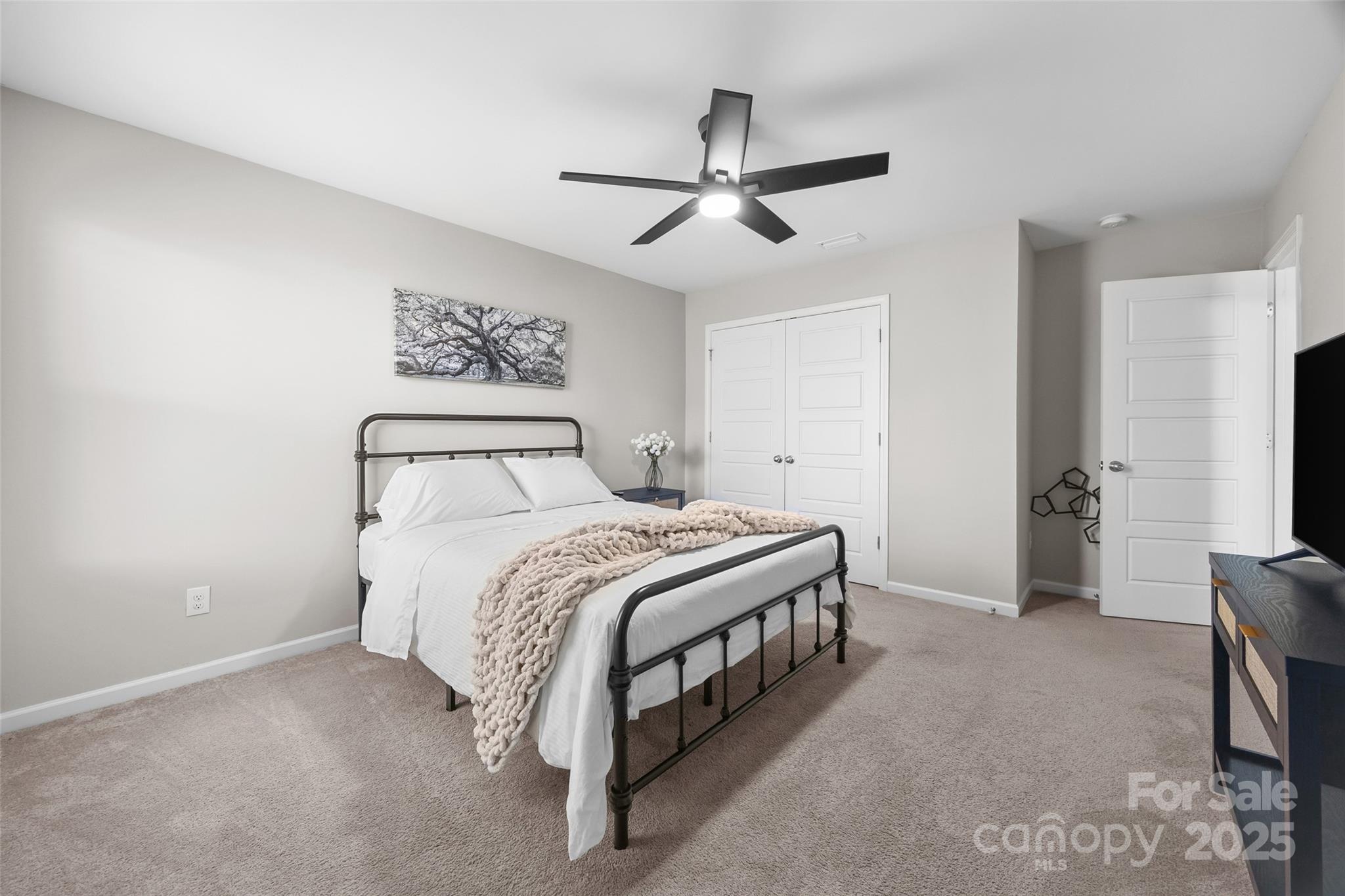 1140 Streamside Lane — York
