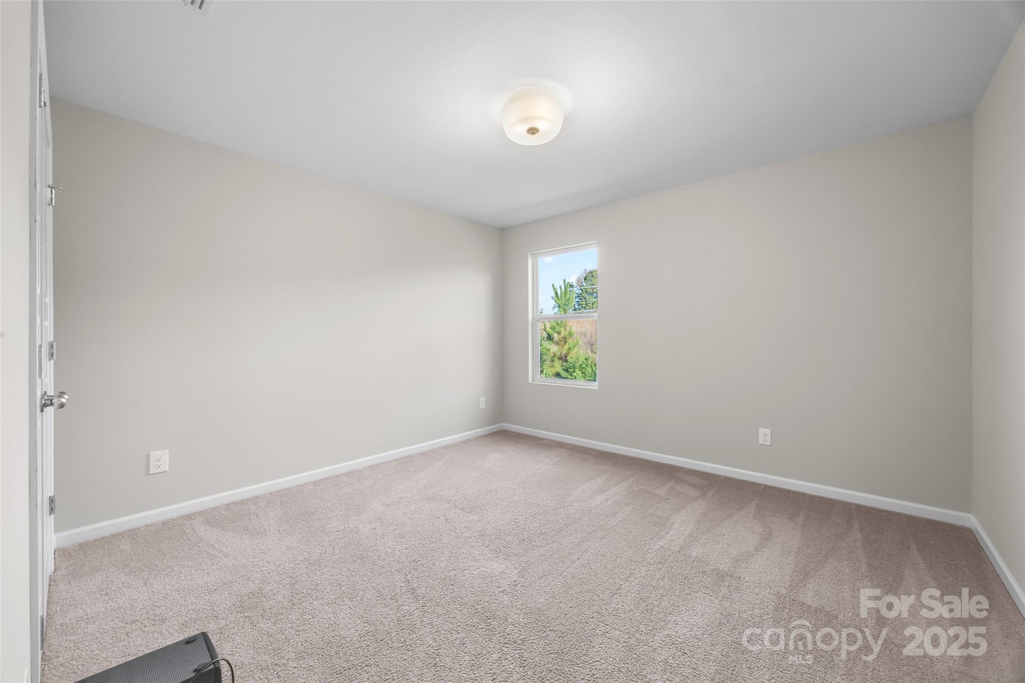 1140 Streamside Lane — York