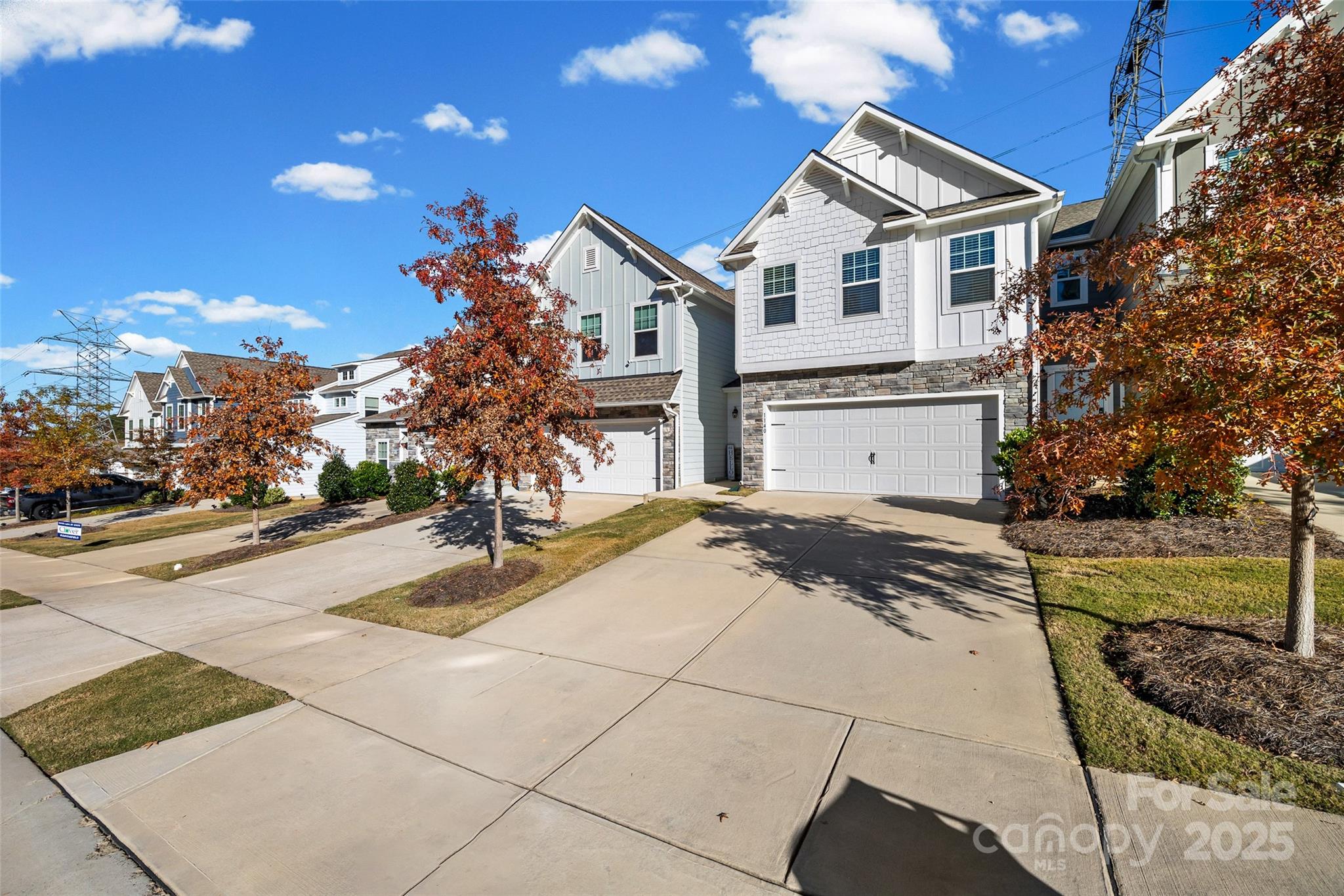 1140 Streamside Lane — York