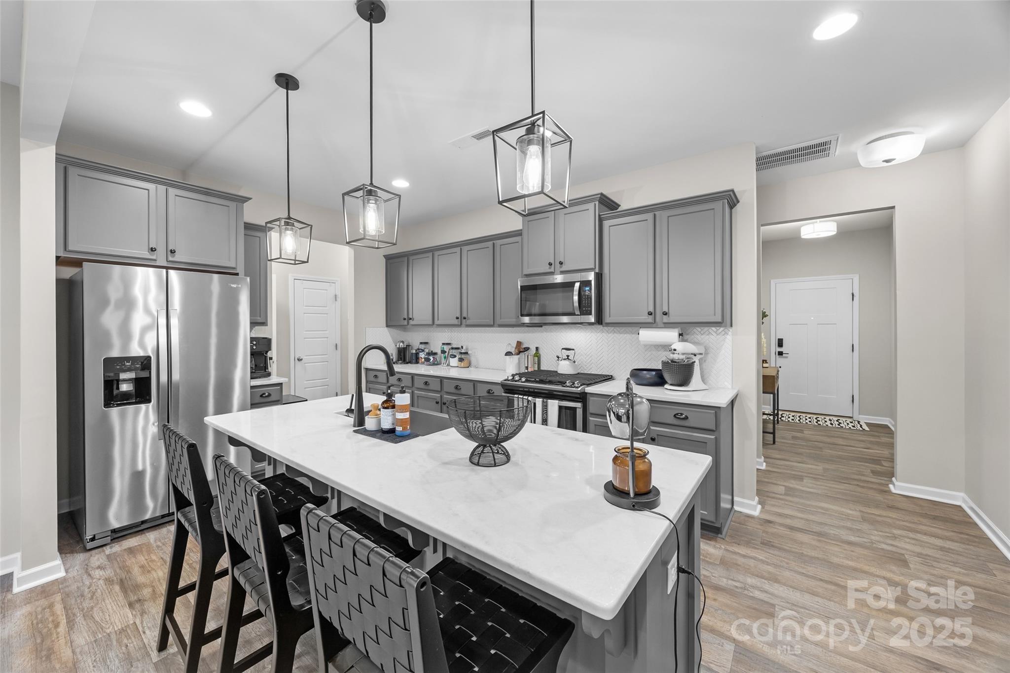 1140 Streamside Lane — York