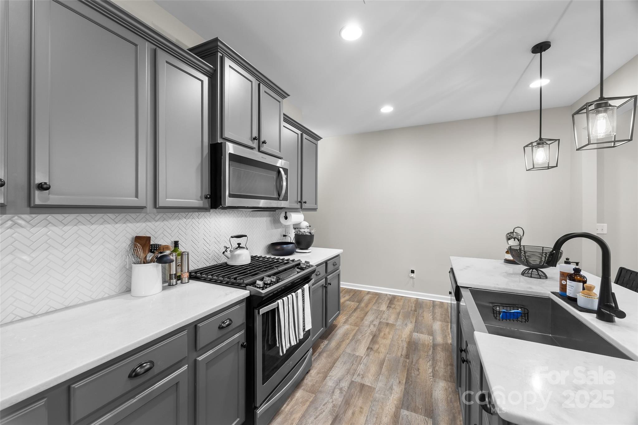 1140 Streamside Lane — York