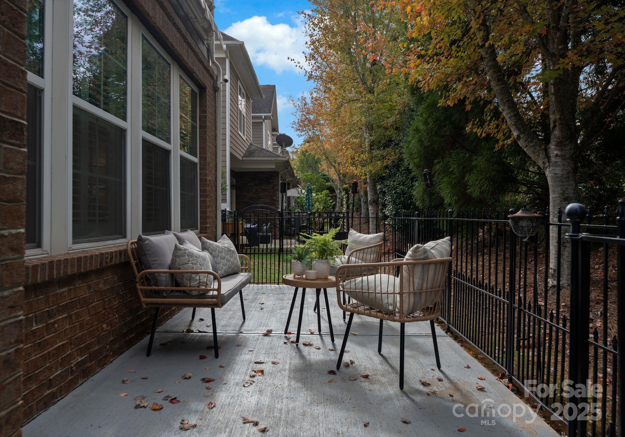 3738 Highland Castle Way — Charlotte