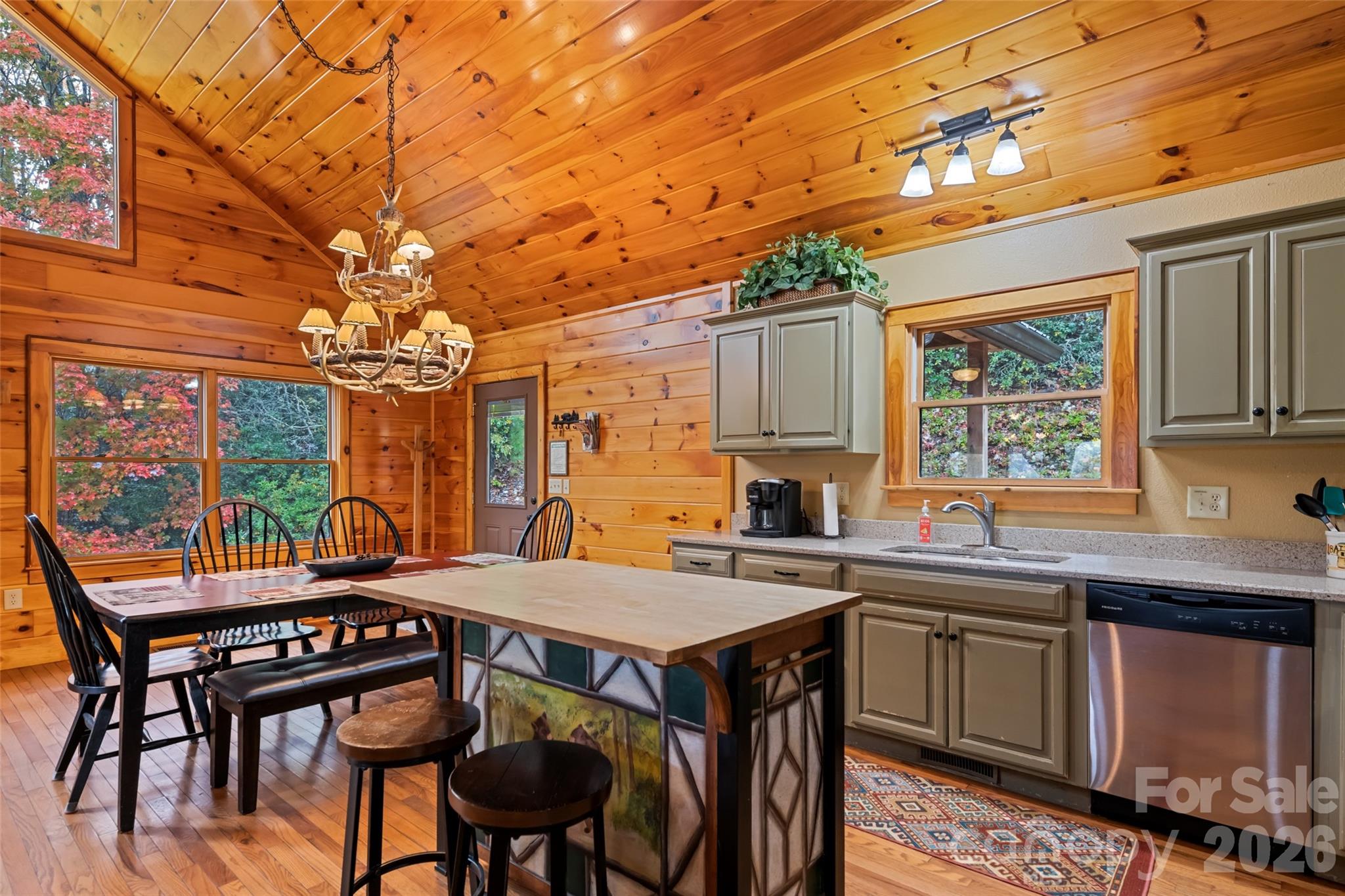 235 Soaring Eagle Road — Bryson City