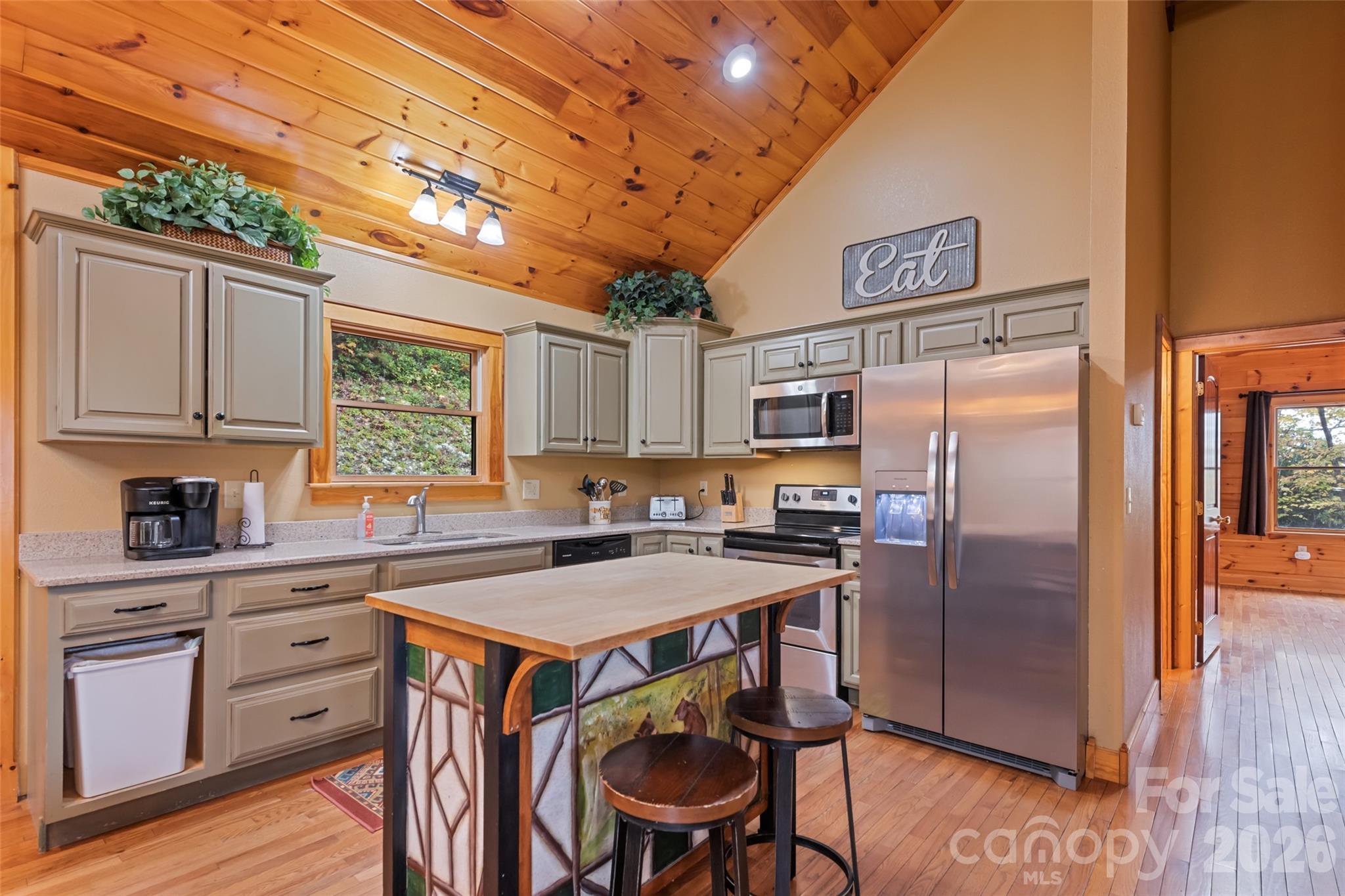 235 Soaring Eagle Road — Bryson City