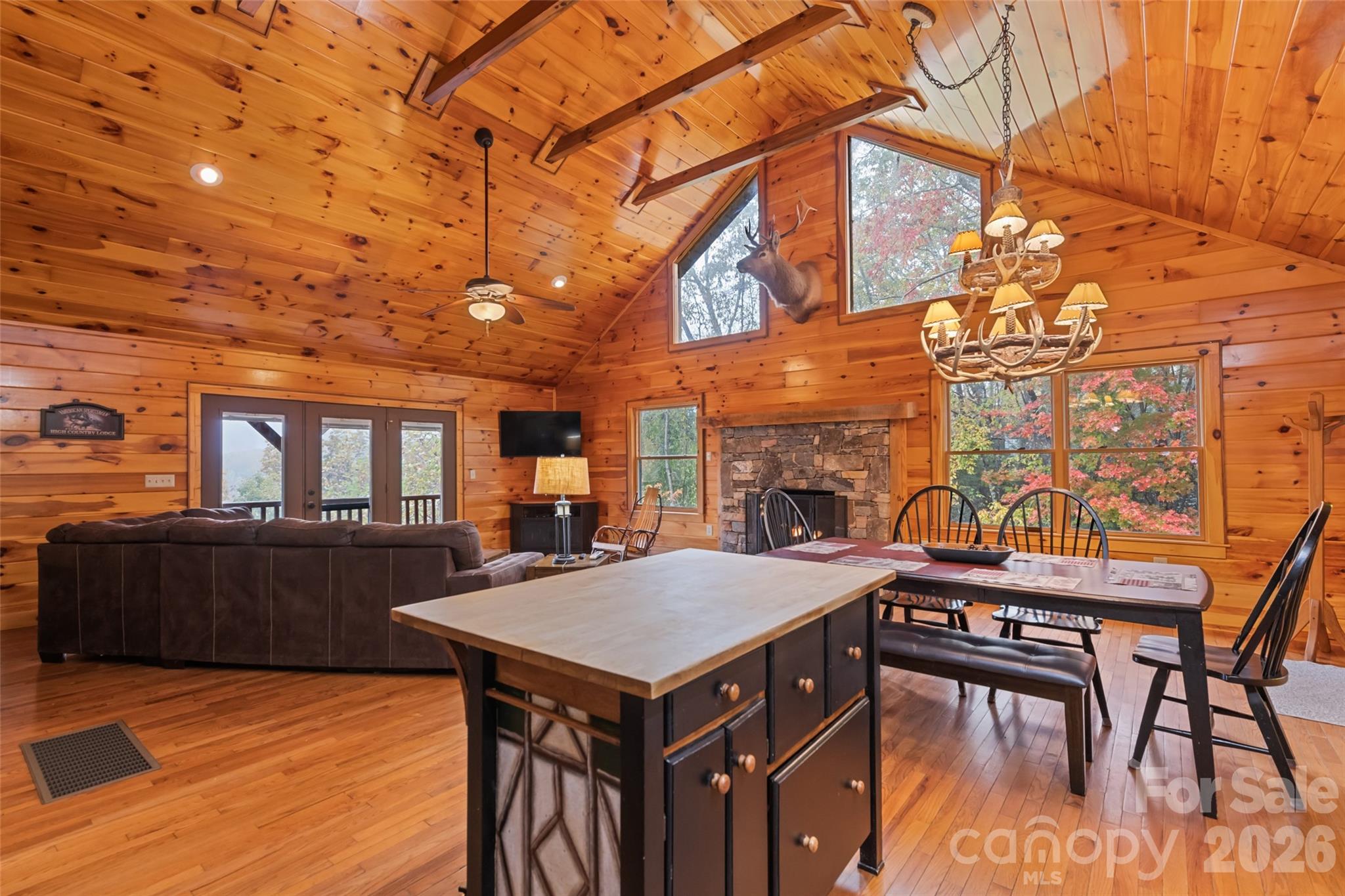 235 Soaring Eagle Road — Bryson City
