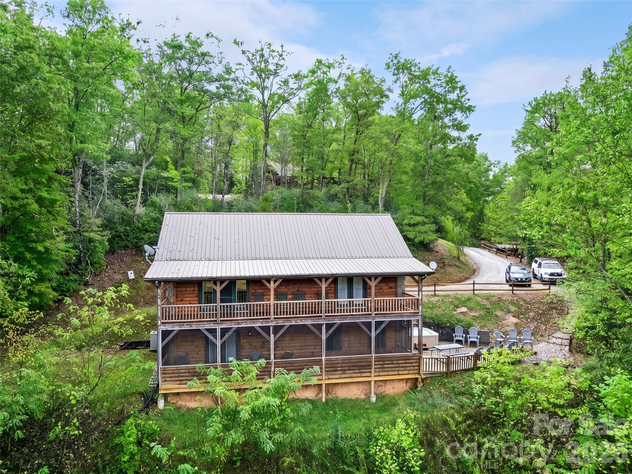 235 Soaring Eagle Road — Bryson City