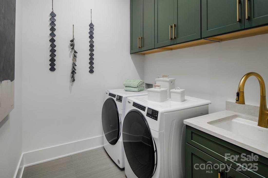 6019 Moonglade Way #424 — Charlotte