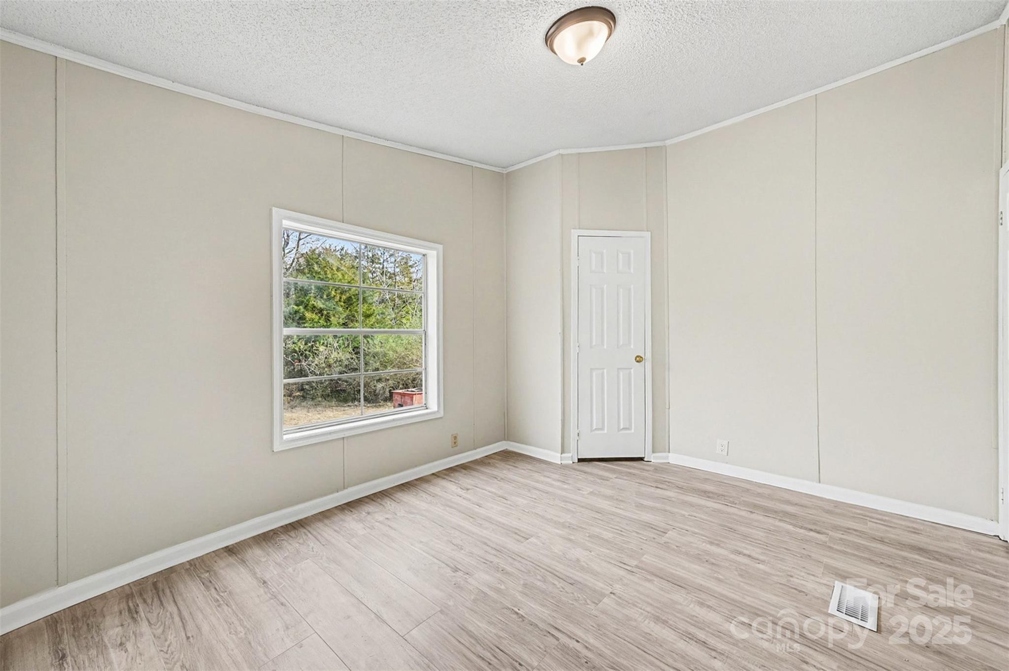 137 Cedar Grove Road — Clover