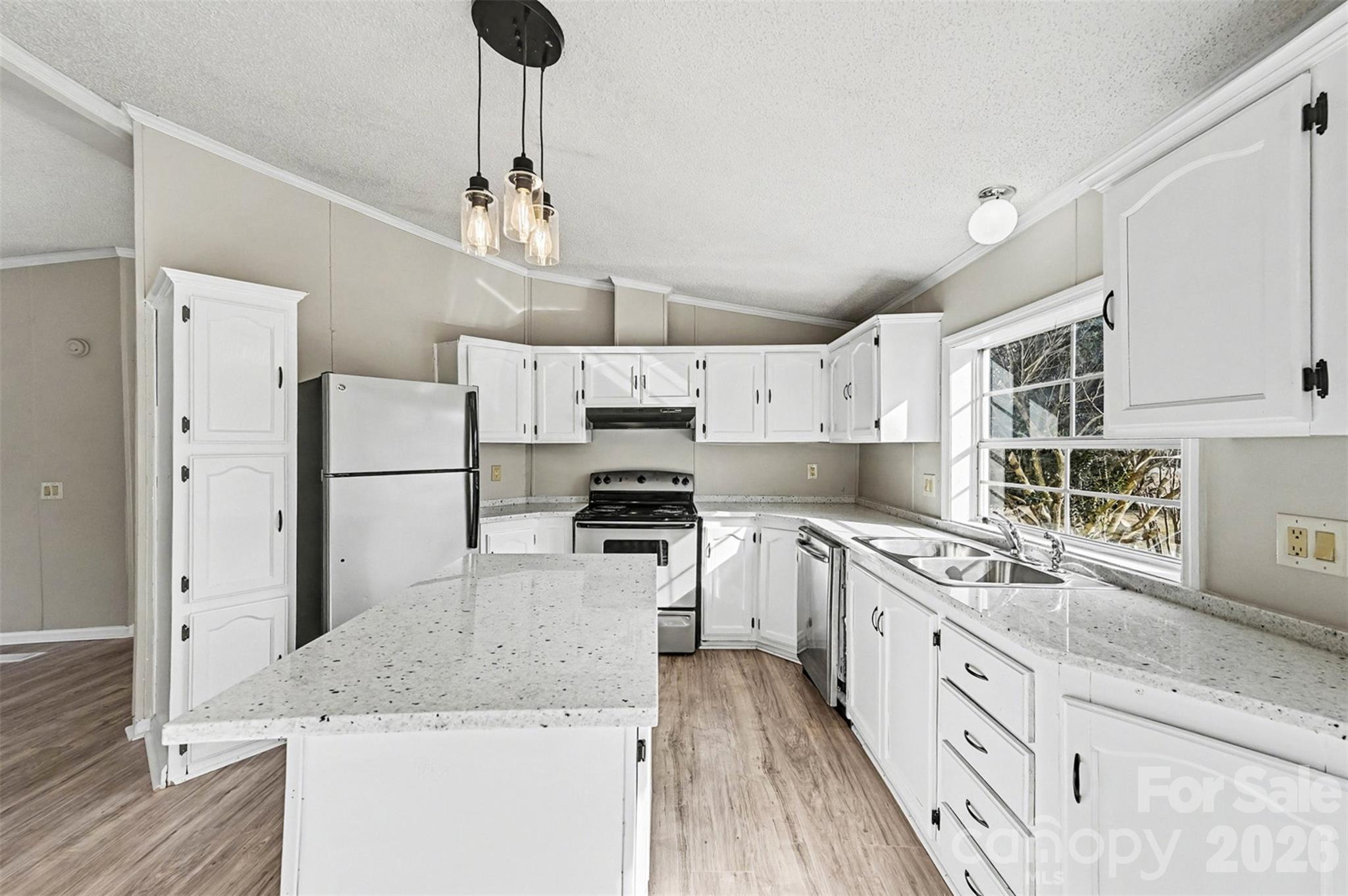 137 Cedar Grove Road — Clover