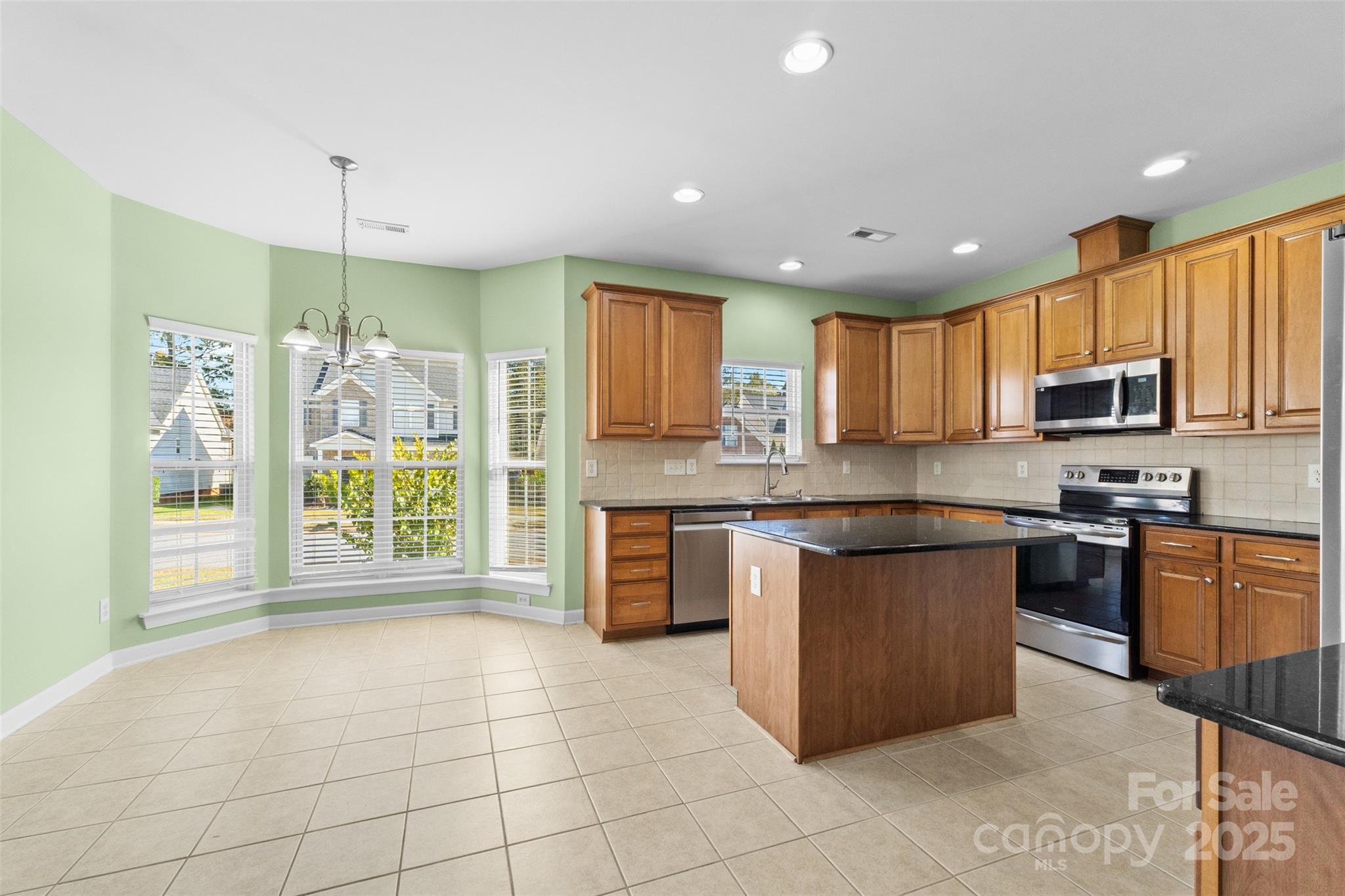 131 History Lane — Statesville