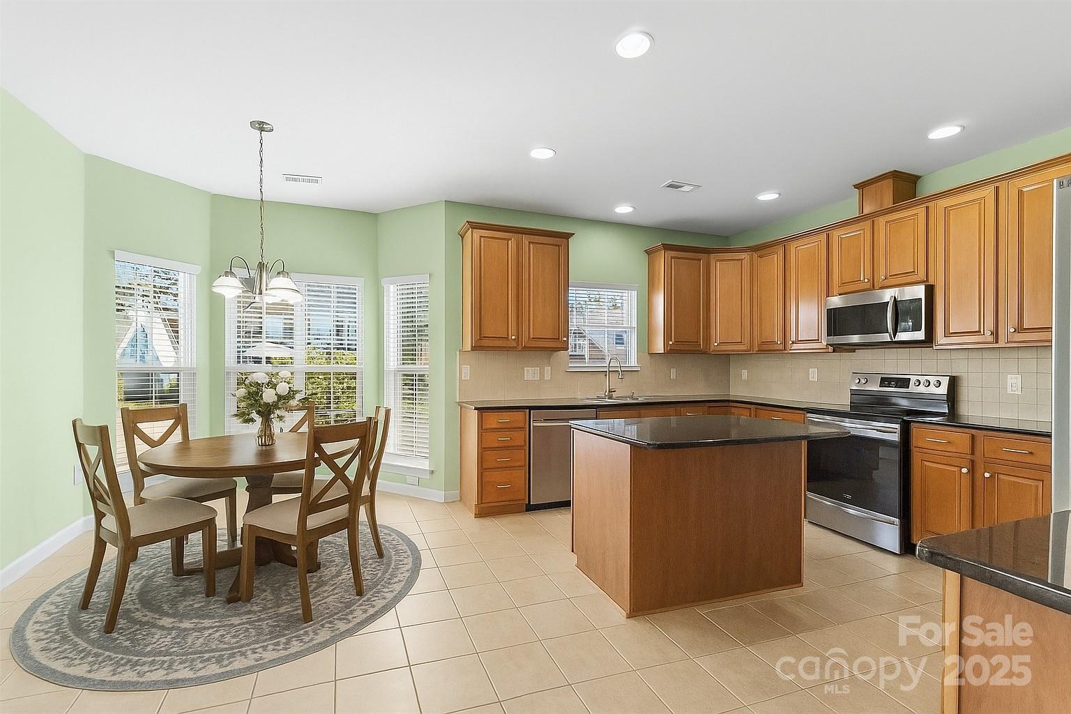 131 History Lane — Statesville