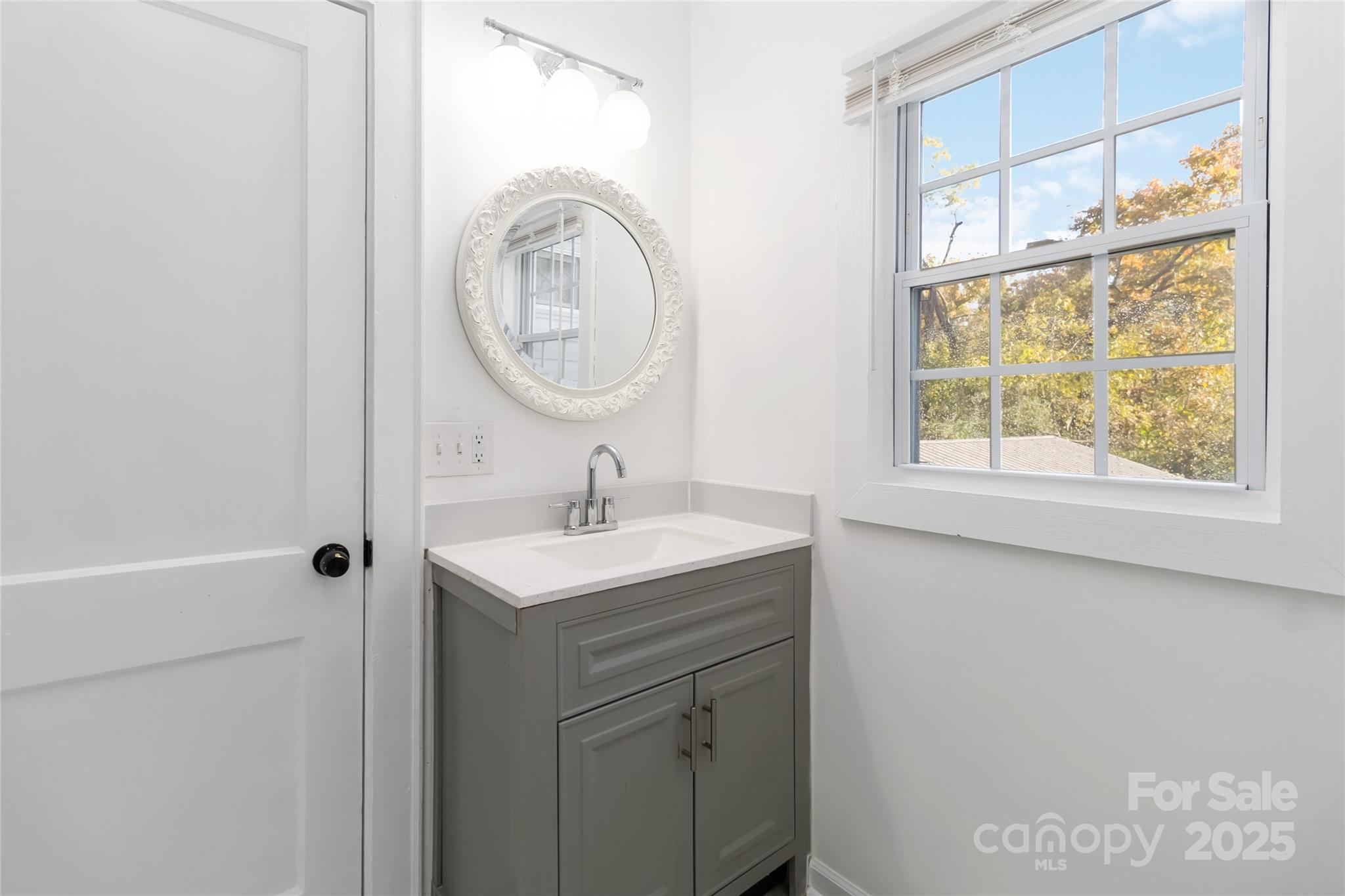 233 Jefferson Avenue NE — Concord