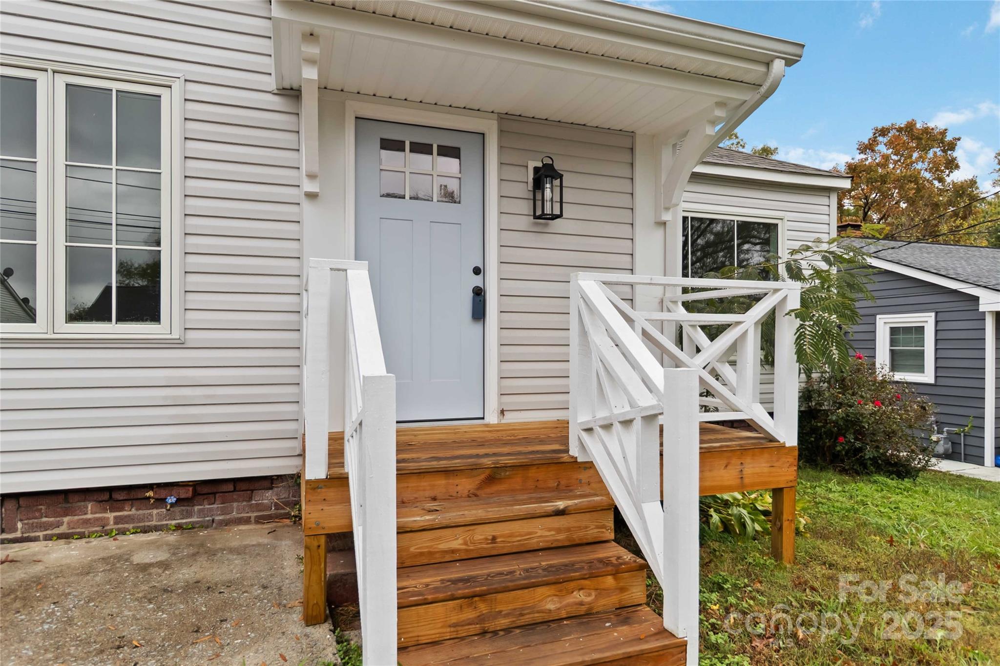 233 Jefferson Avenue NE — Concord