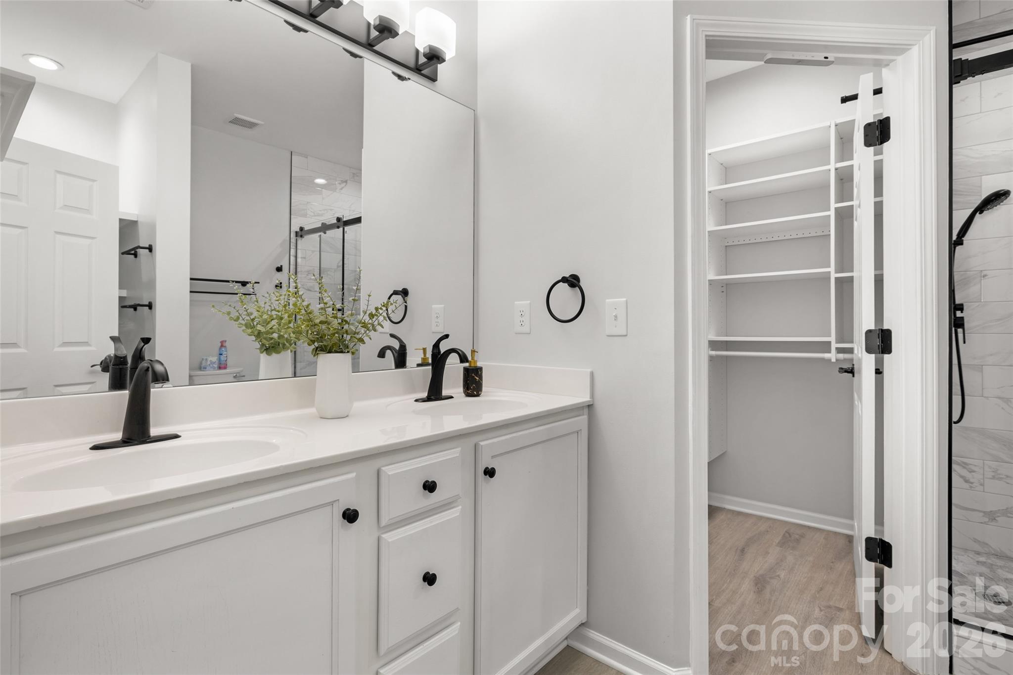 1828 Kilkenny Drive — Clover