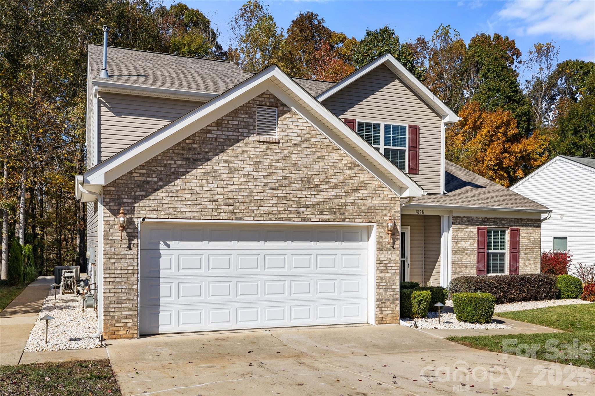 1828 Kilkenny Drive — Clover