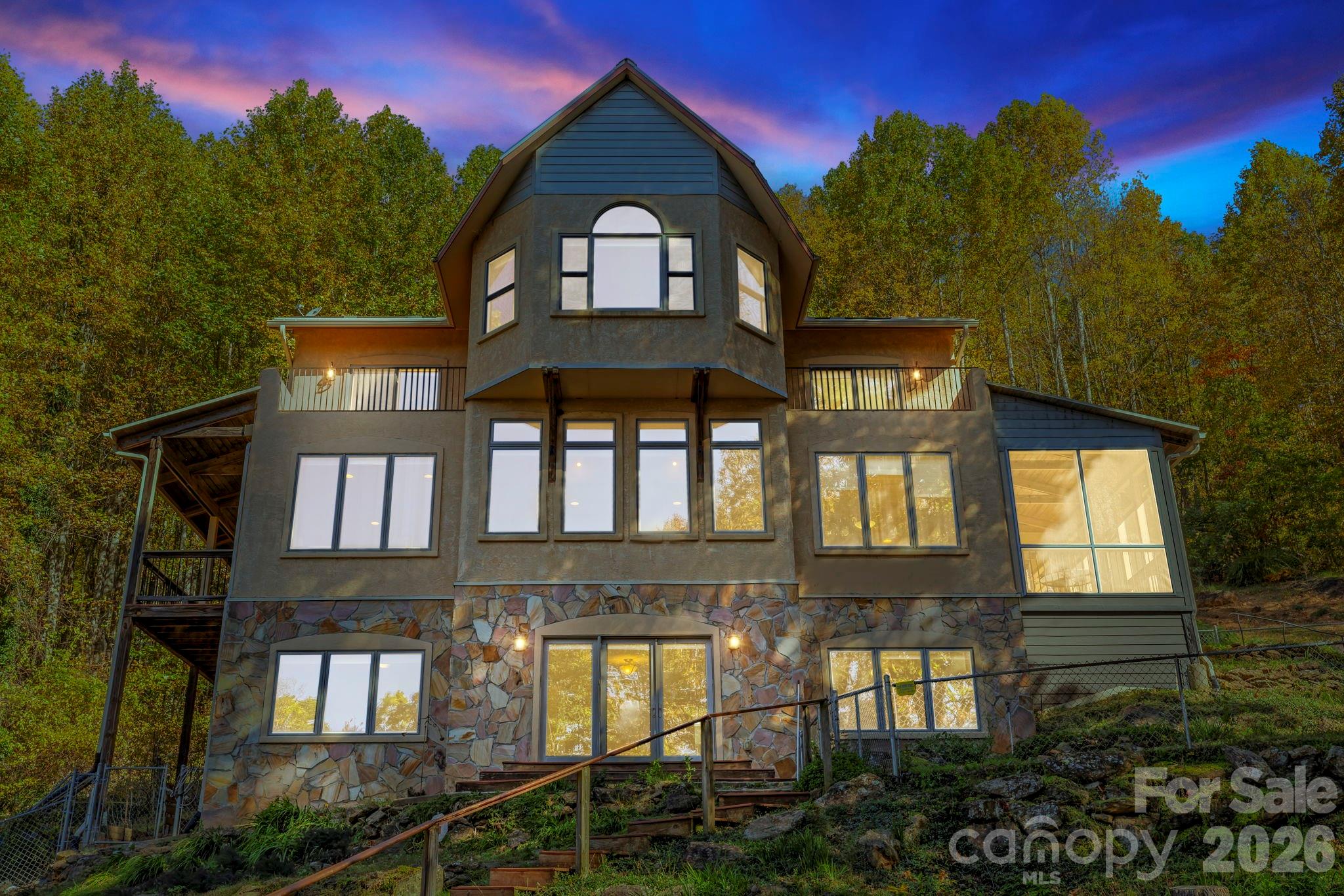96 & 97 Old Cove Road — Black Mountain
