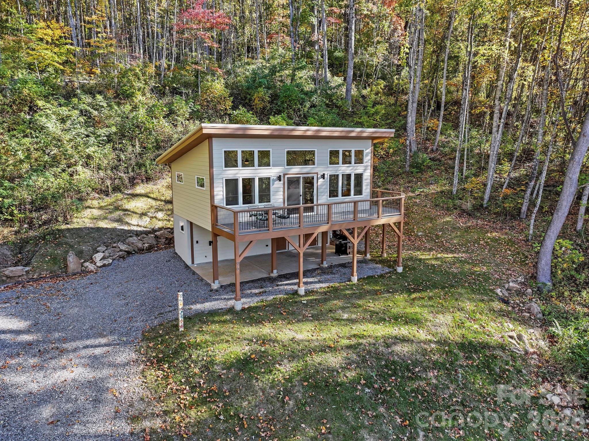 96 & 97 Old Cove Road — Black Mountain