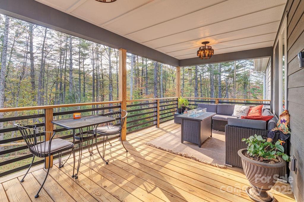 15 Edmond Woods Place — Fairview
