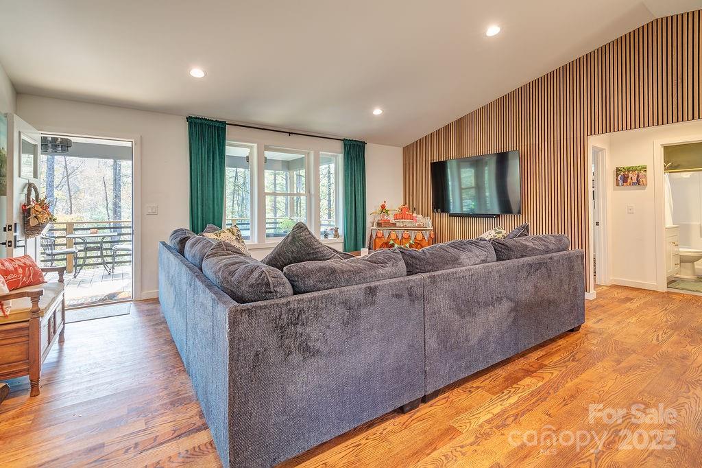 15 Edmond Woods Place — Fairview