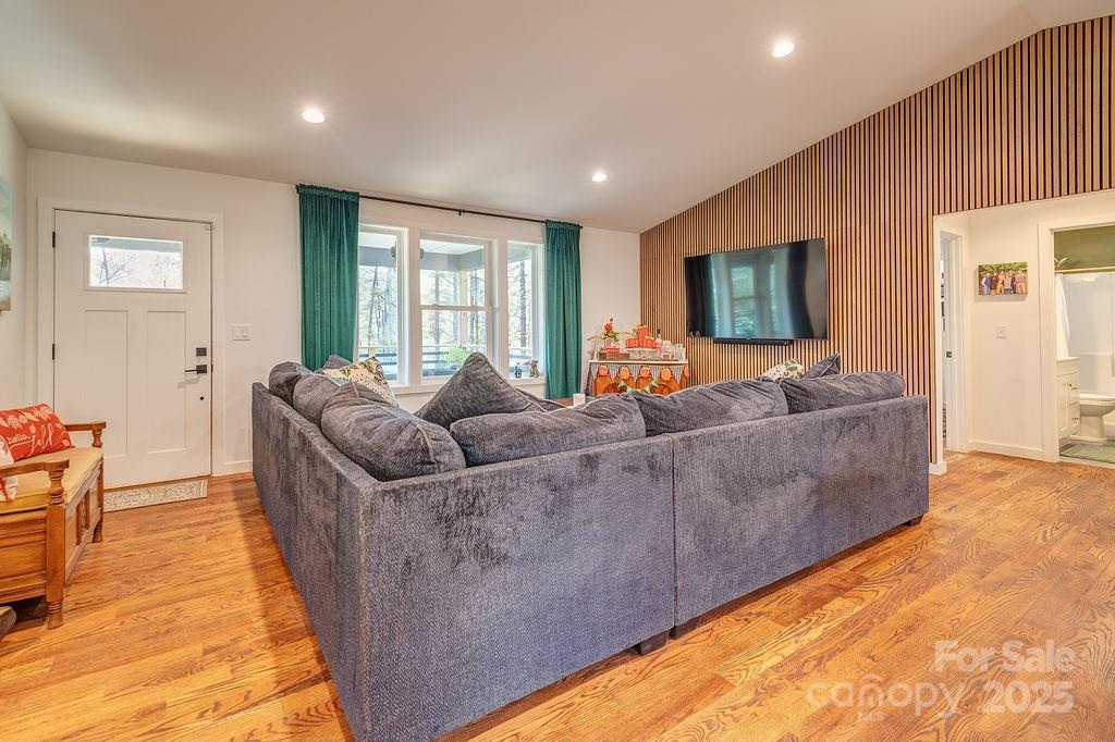 15 Edmond Woods Place — Fairview