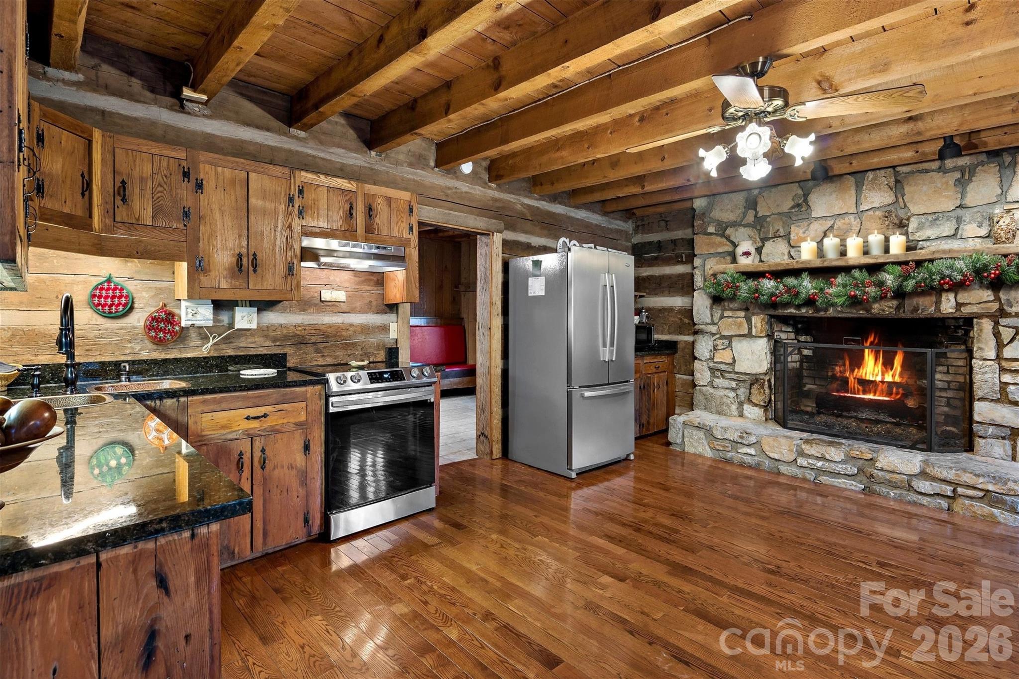1495 El Miner Drive — Mars Hill