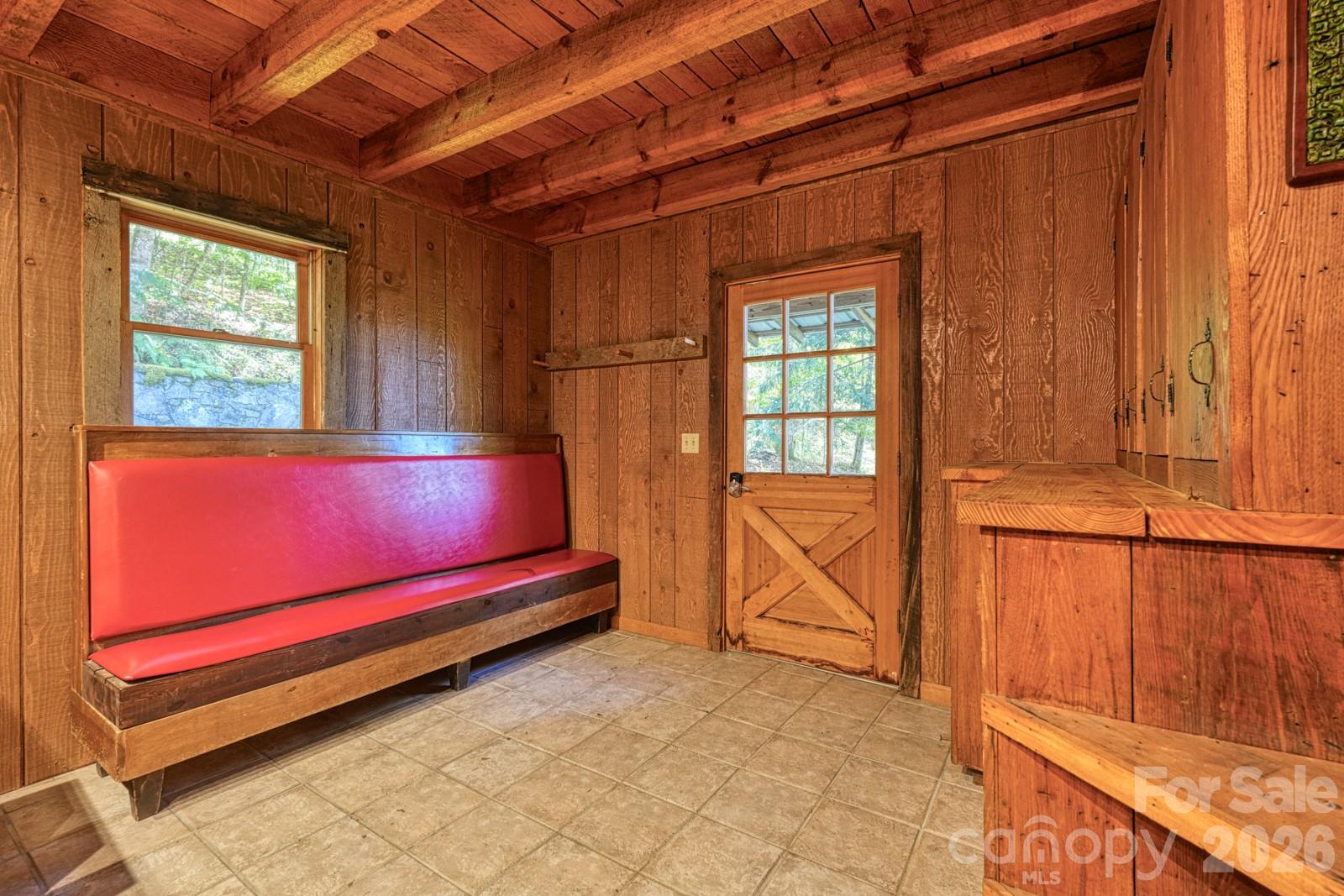 1495 El Miner Drive — Mars Hill