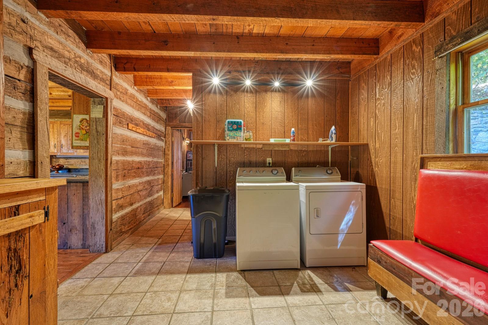 1495 El Miner Drive — Mars Hill