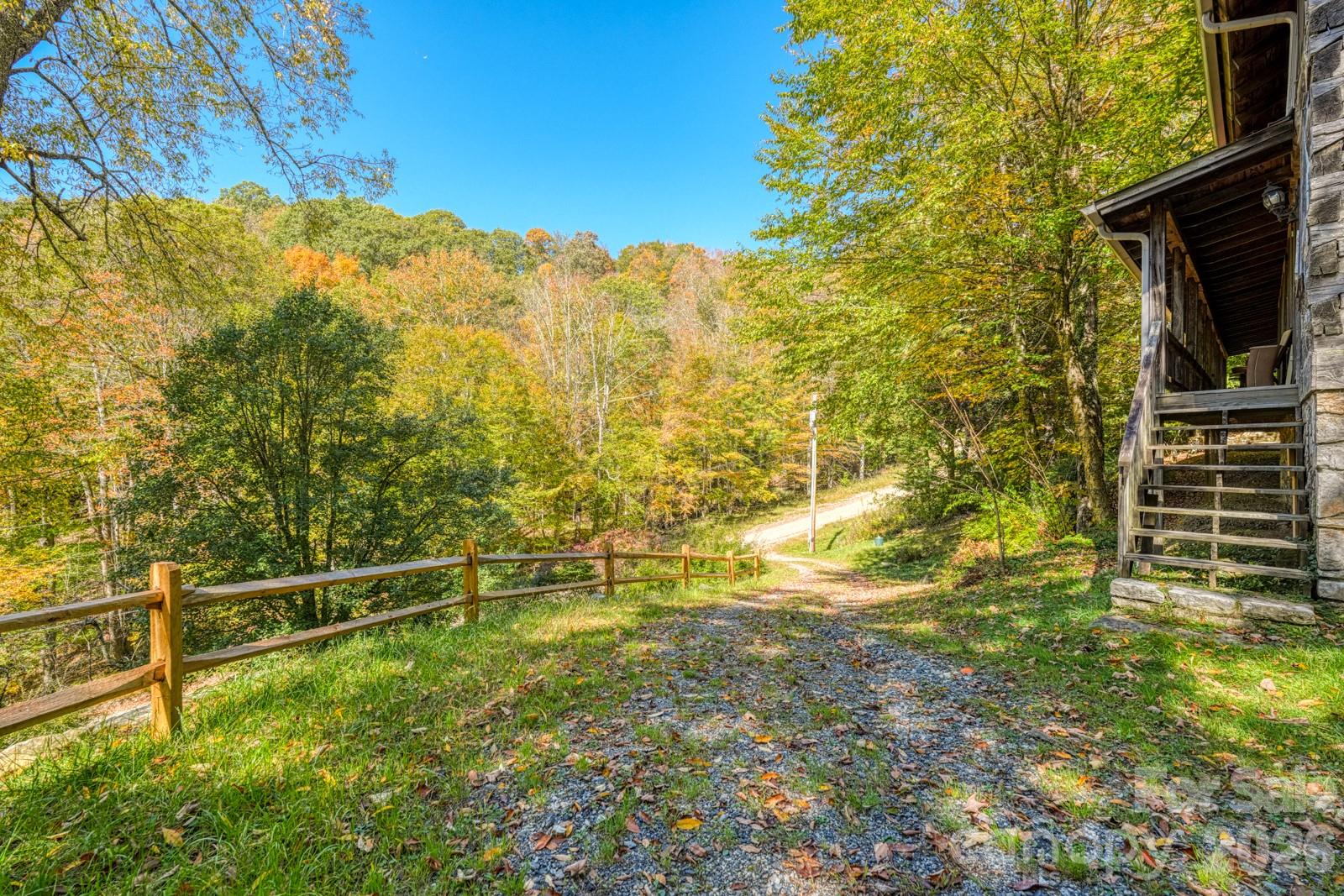 1495 El Miner Drive — Mars Hill