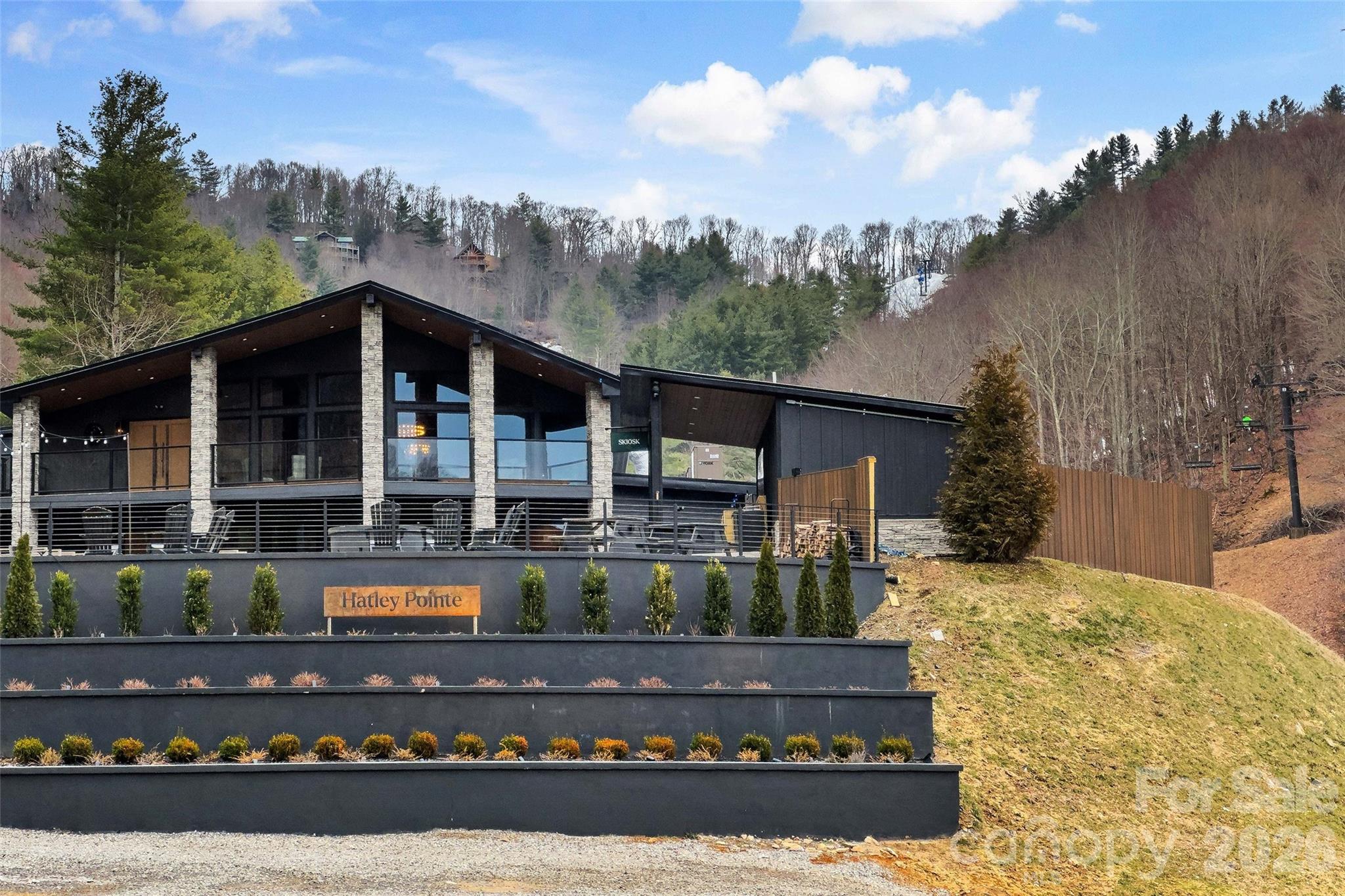 1495 El Miner Drive — Mars Hill