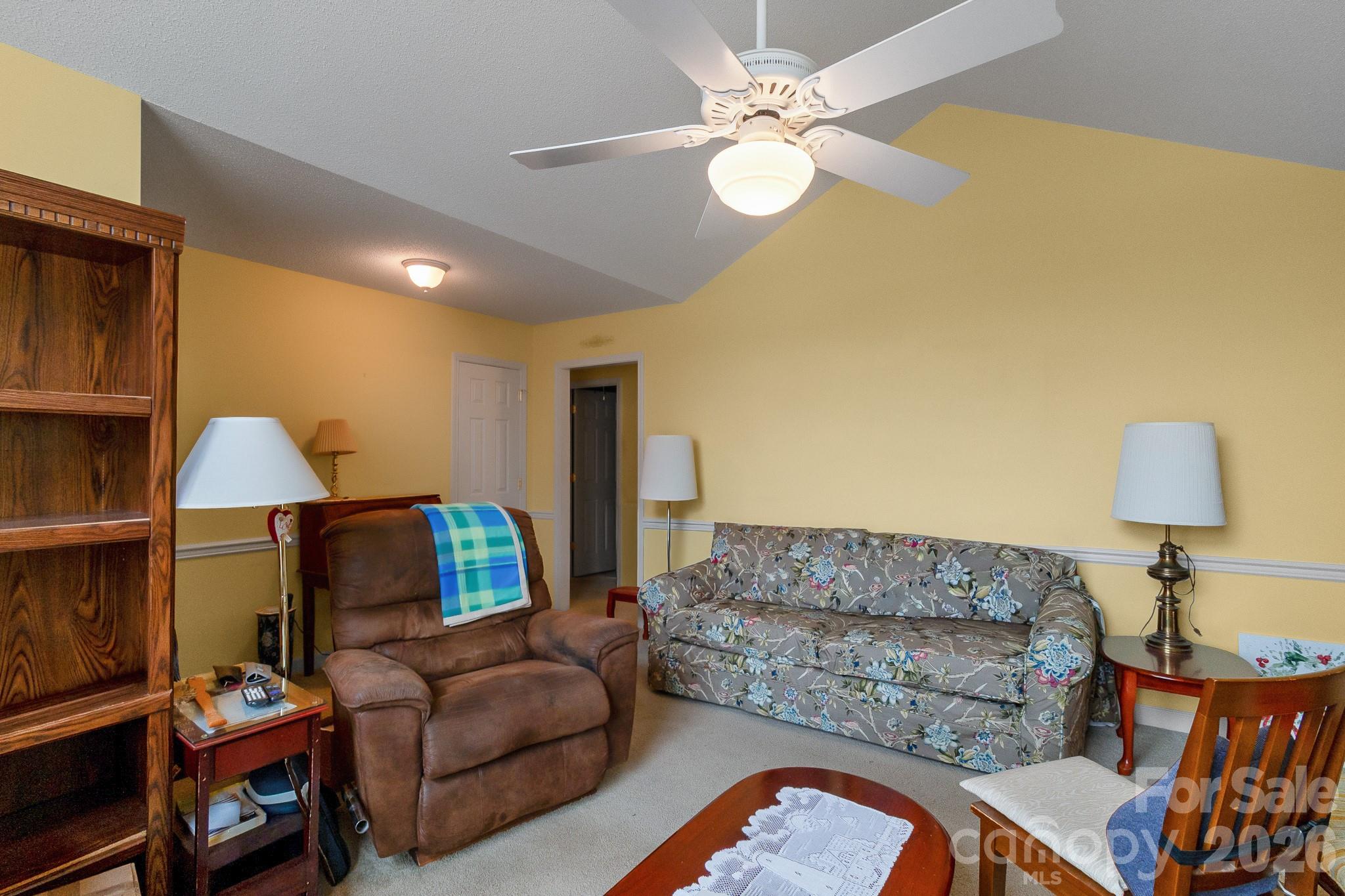 2514 Oxford Circle — Lancaster