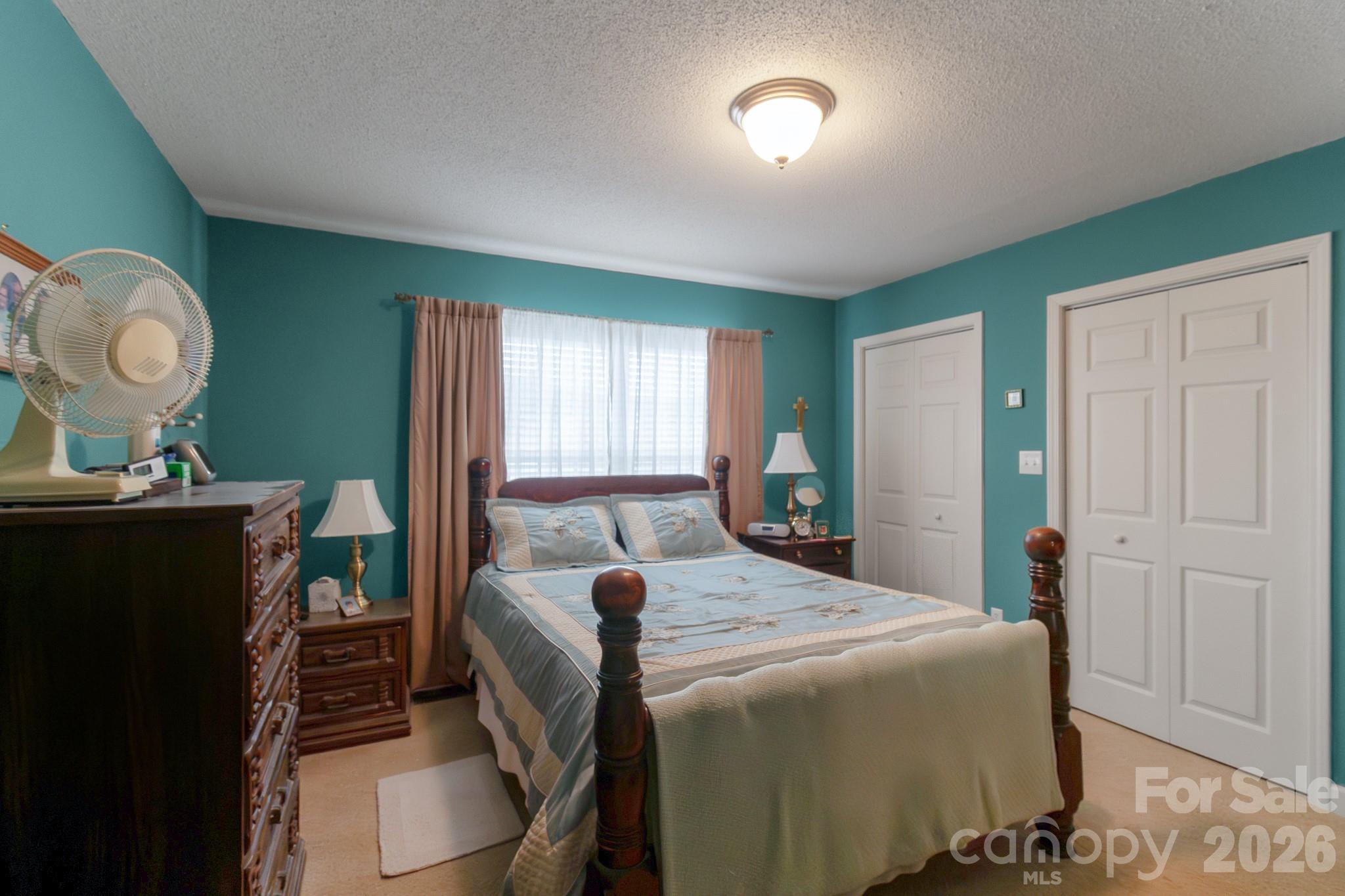 2514 Oxford Circle — Lancaster