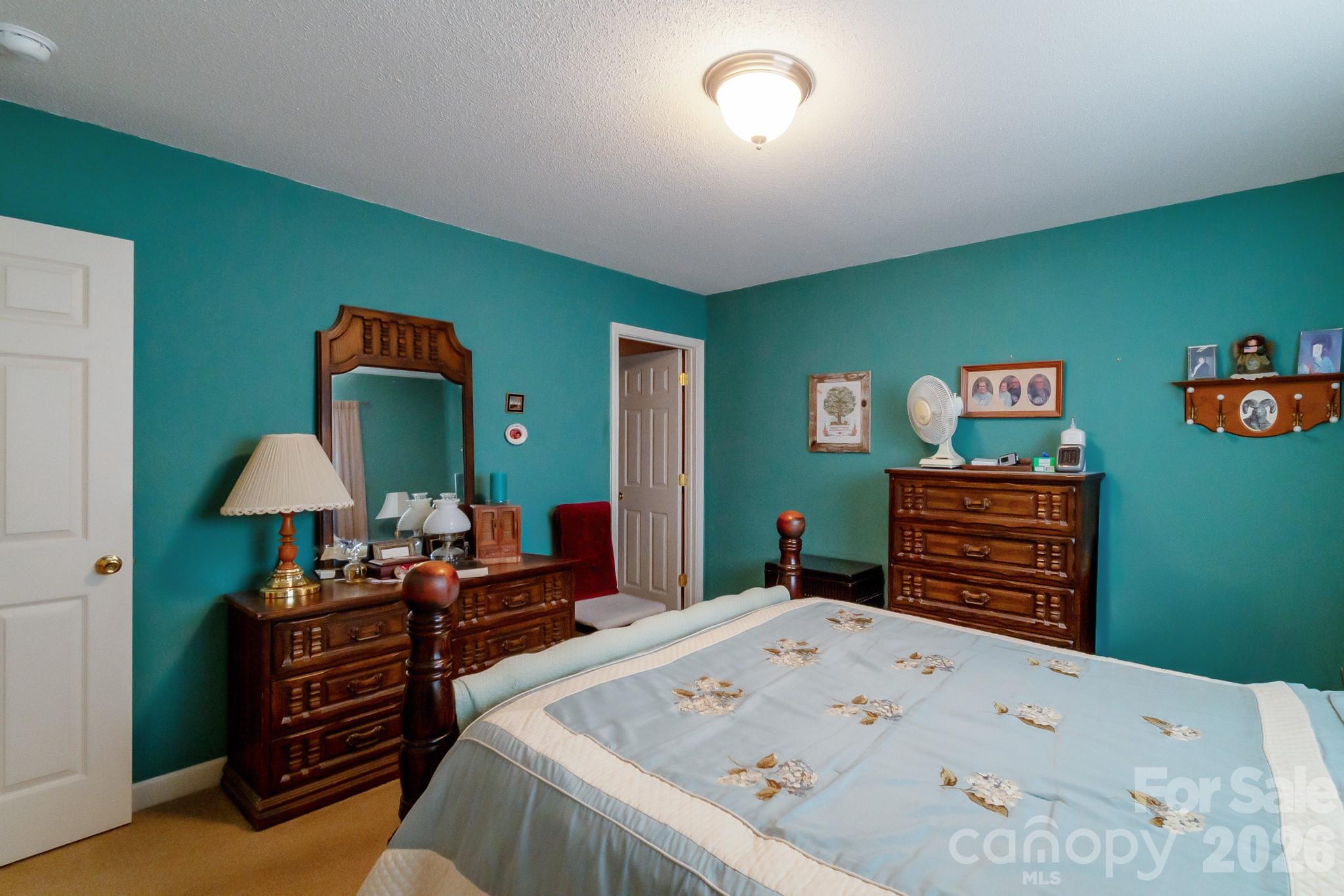 2514 Oxford Circle — Lancaster