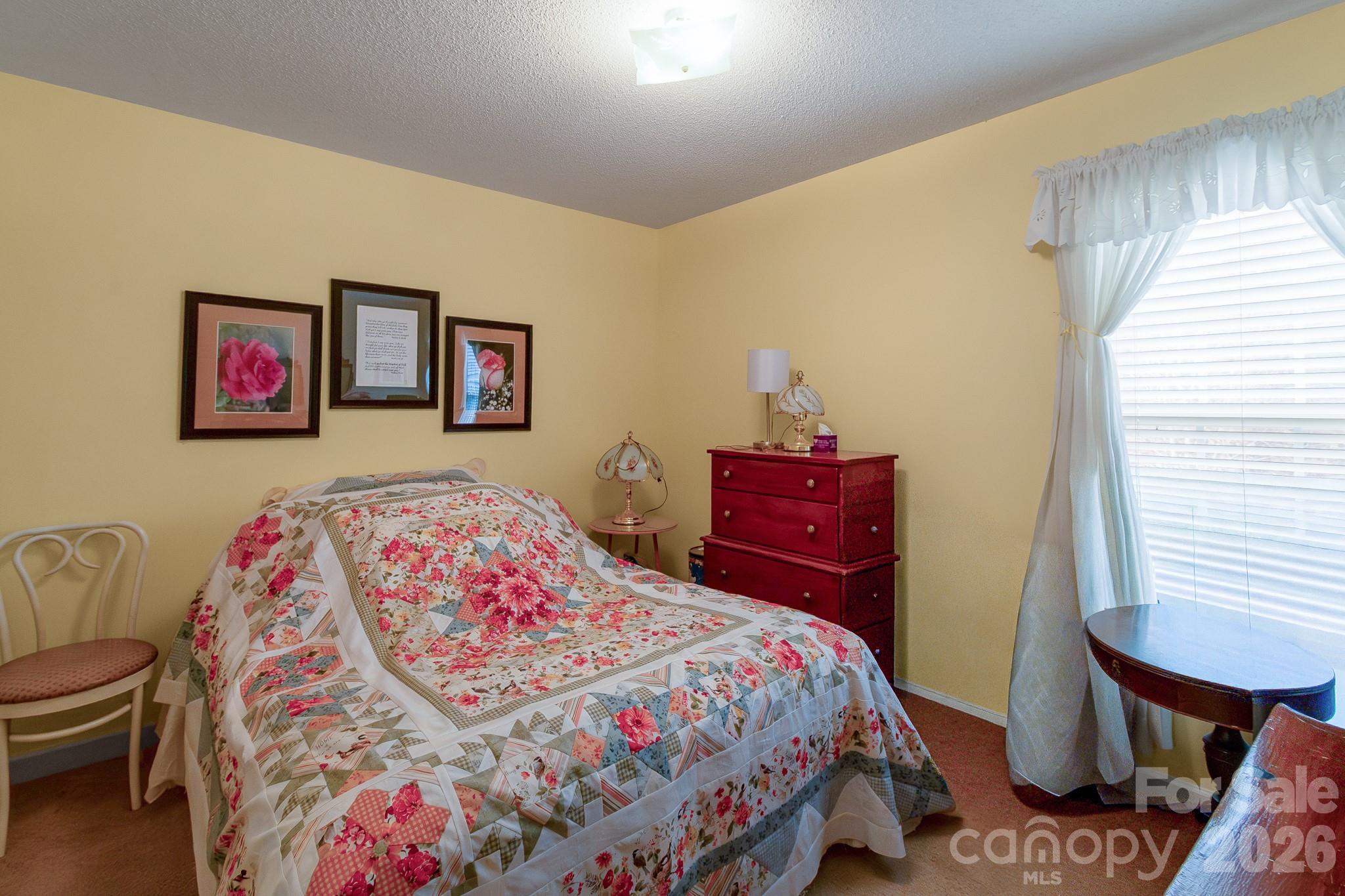 2514 Oxford Circle — Lancaster