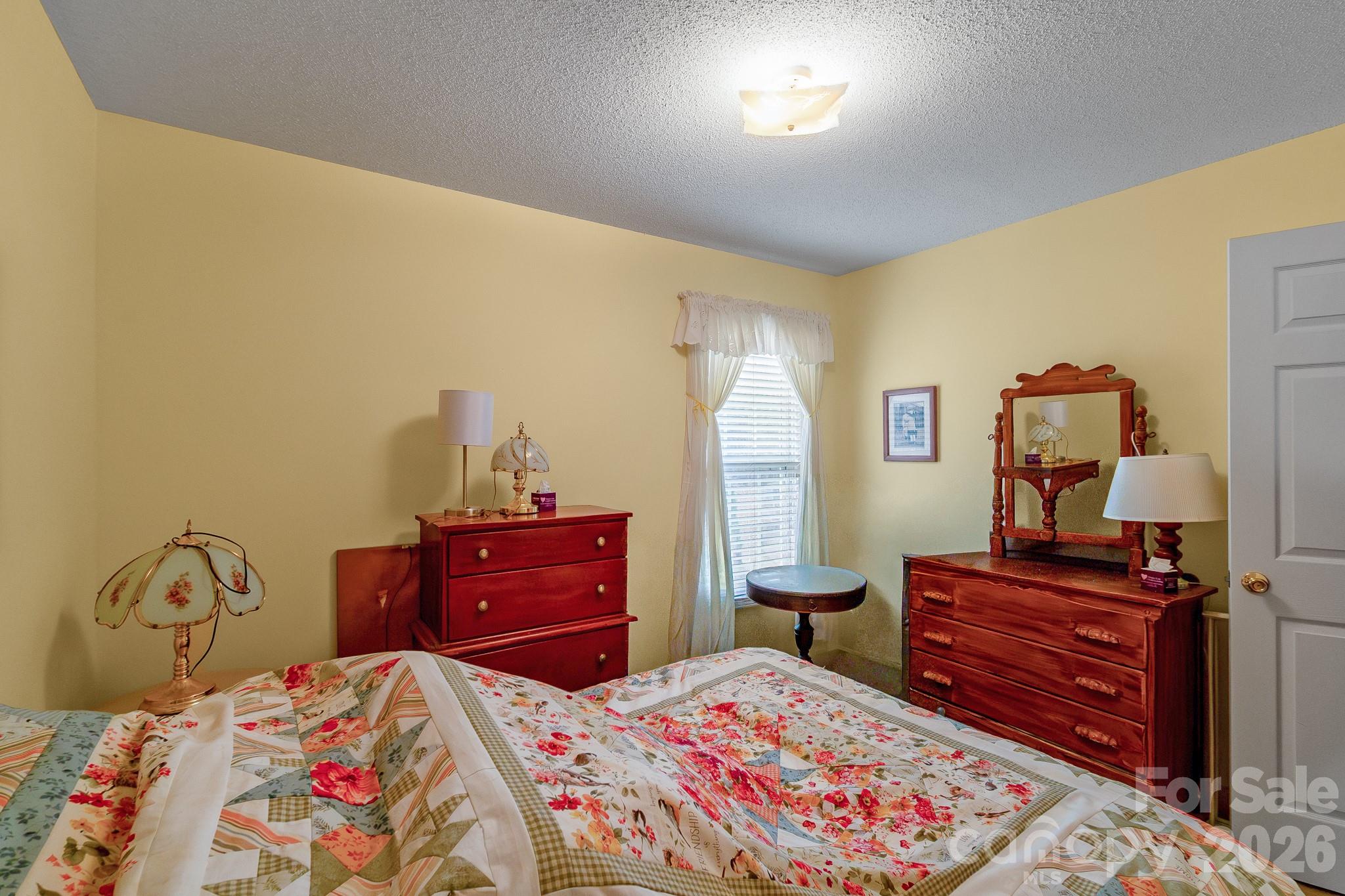 2514 Oxford Circle — Lancaster