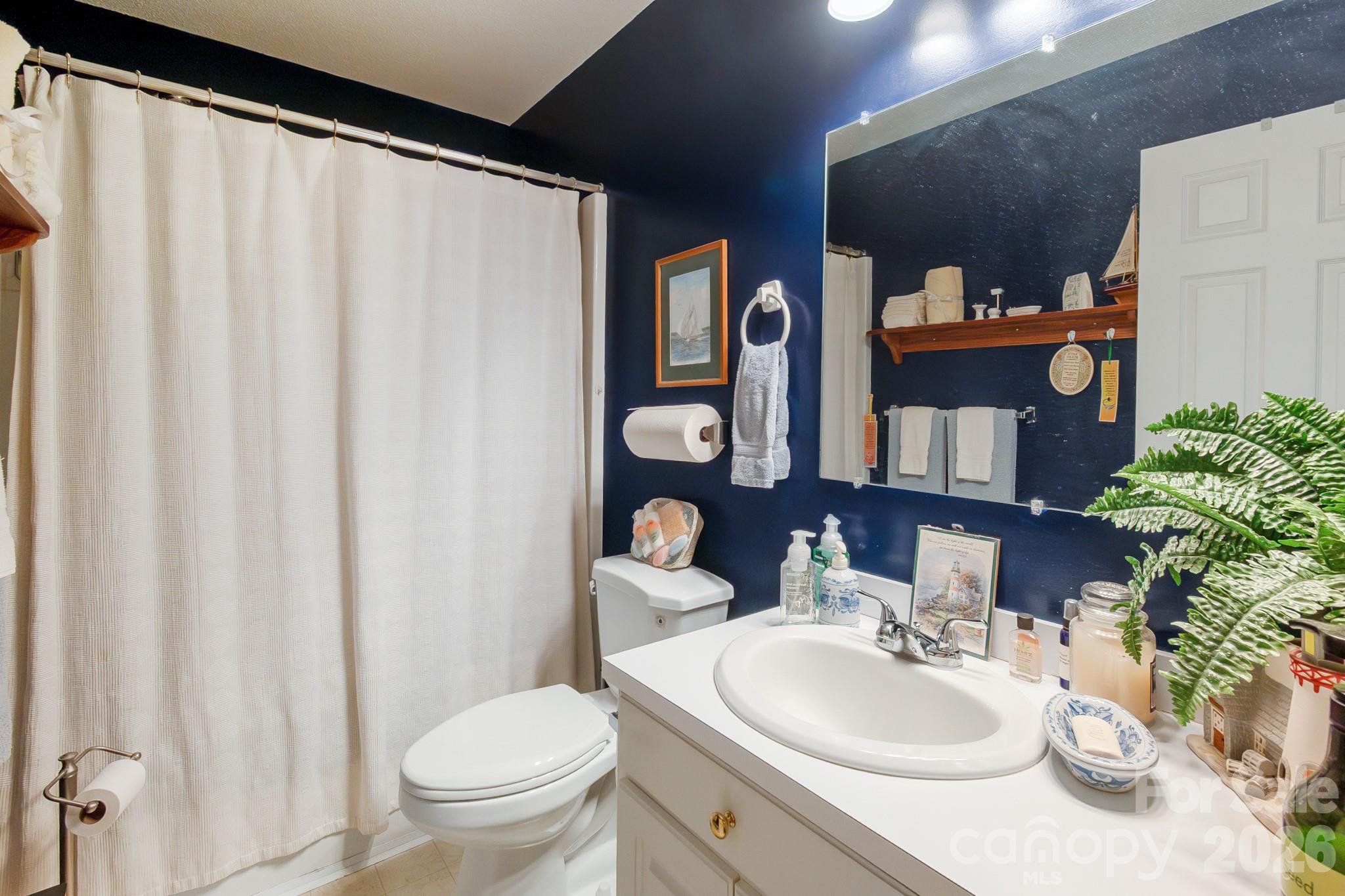 2514 Oxford Circle — Lancaster