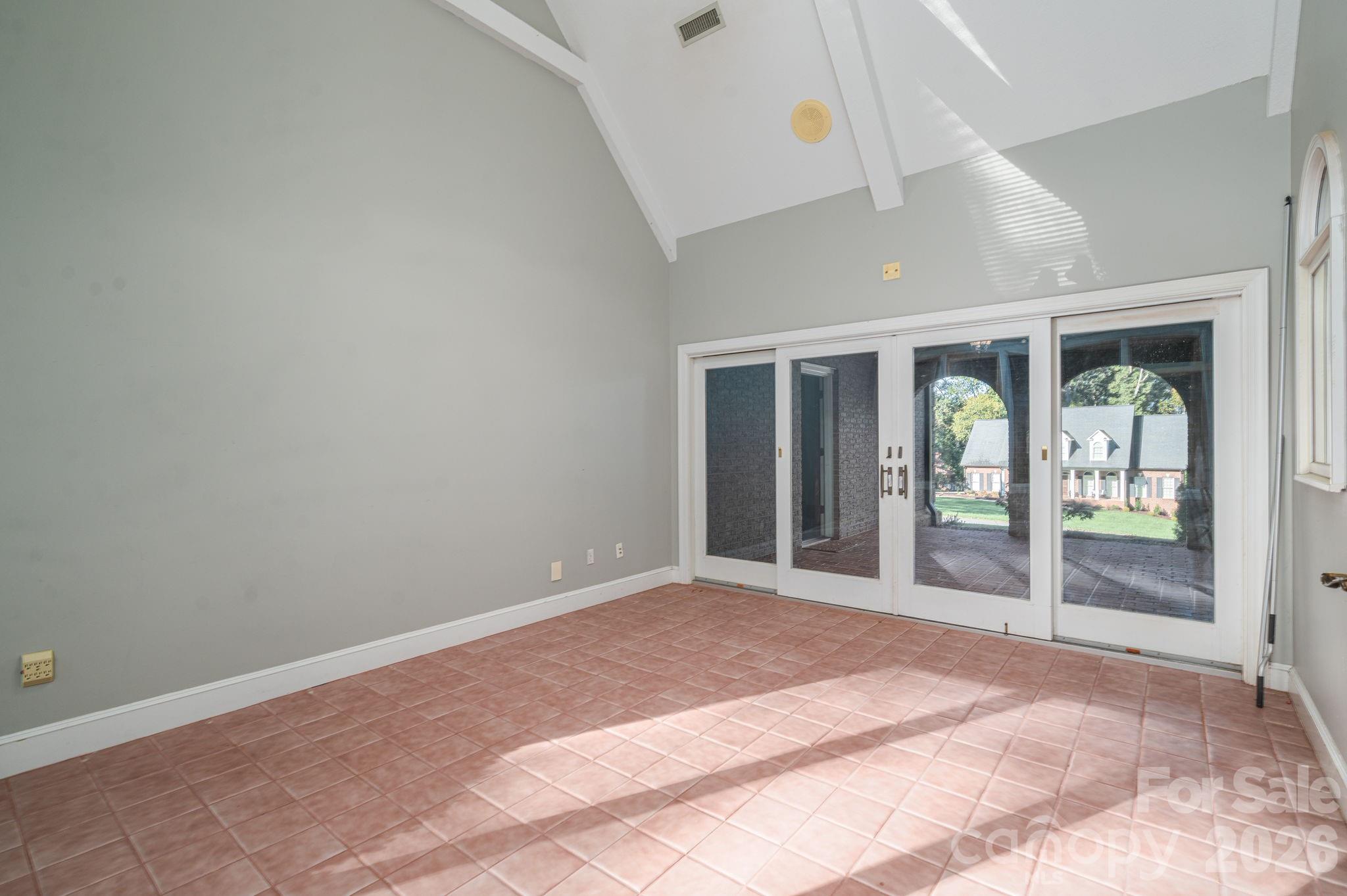 208 Hollow Road — Lincolnton