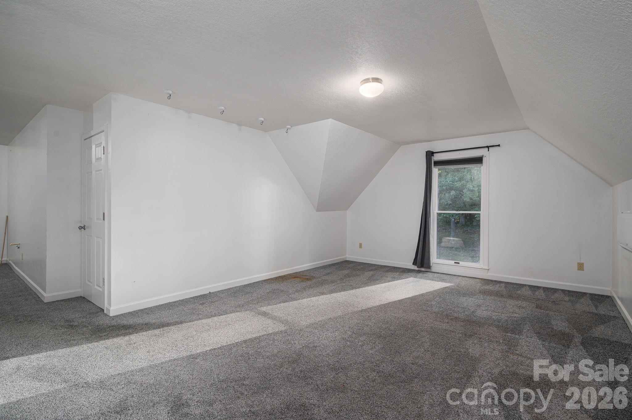 208 Hollow Road — Lincolnton