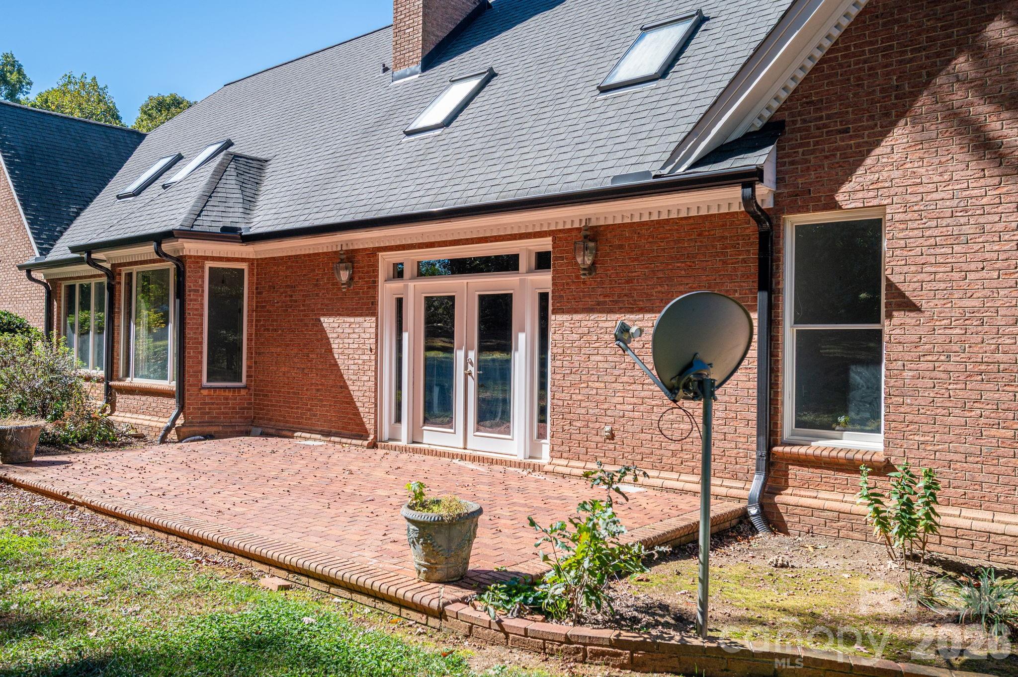 208 Hollow Road — Lincolnton