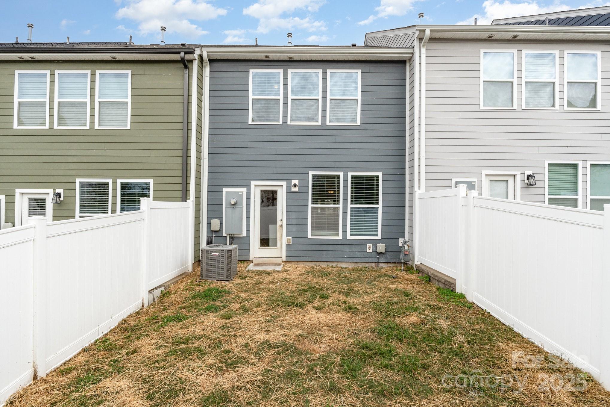 334 Embers Lane — Clover