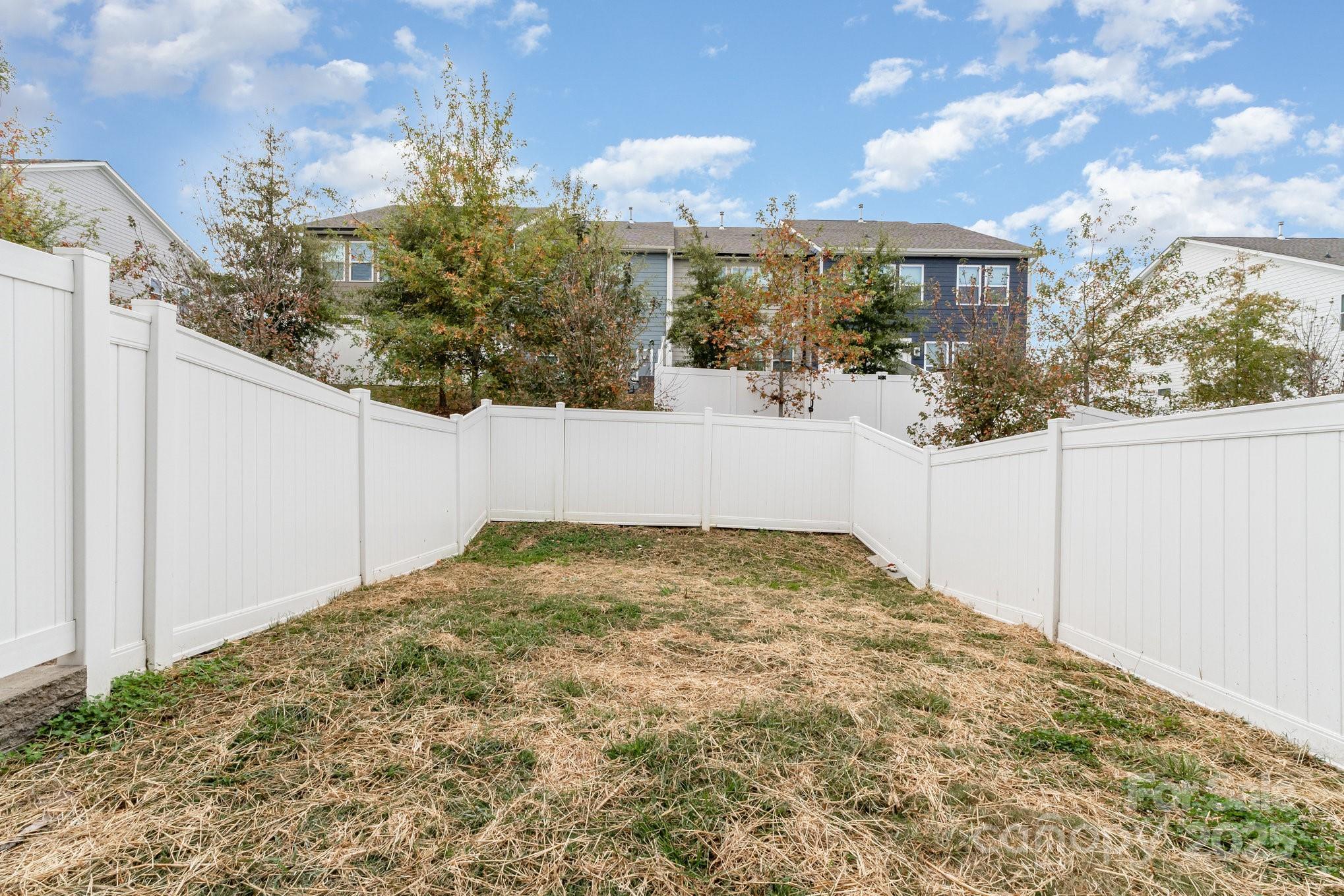 334 Embers Lane — Clover