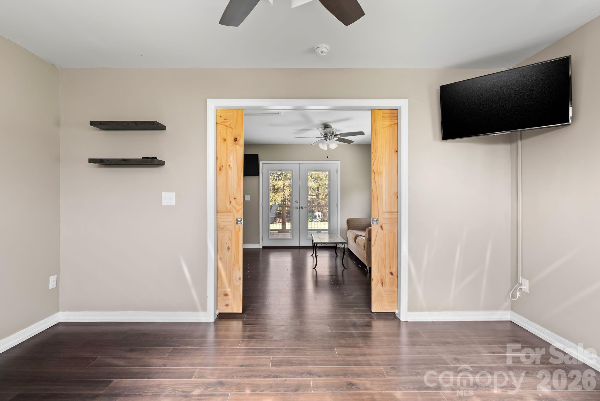 24 Ian River Drive — Asheville