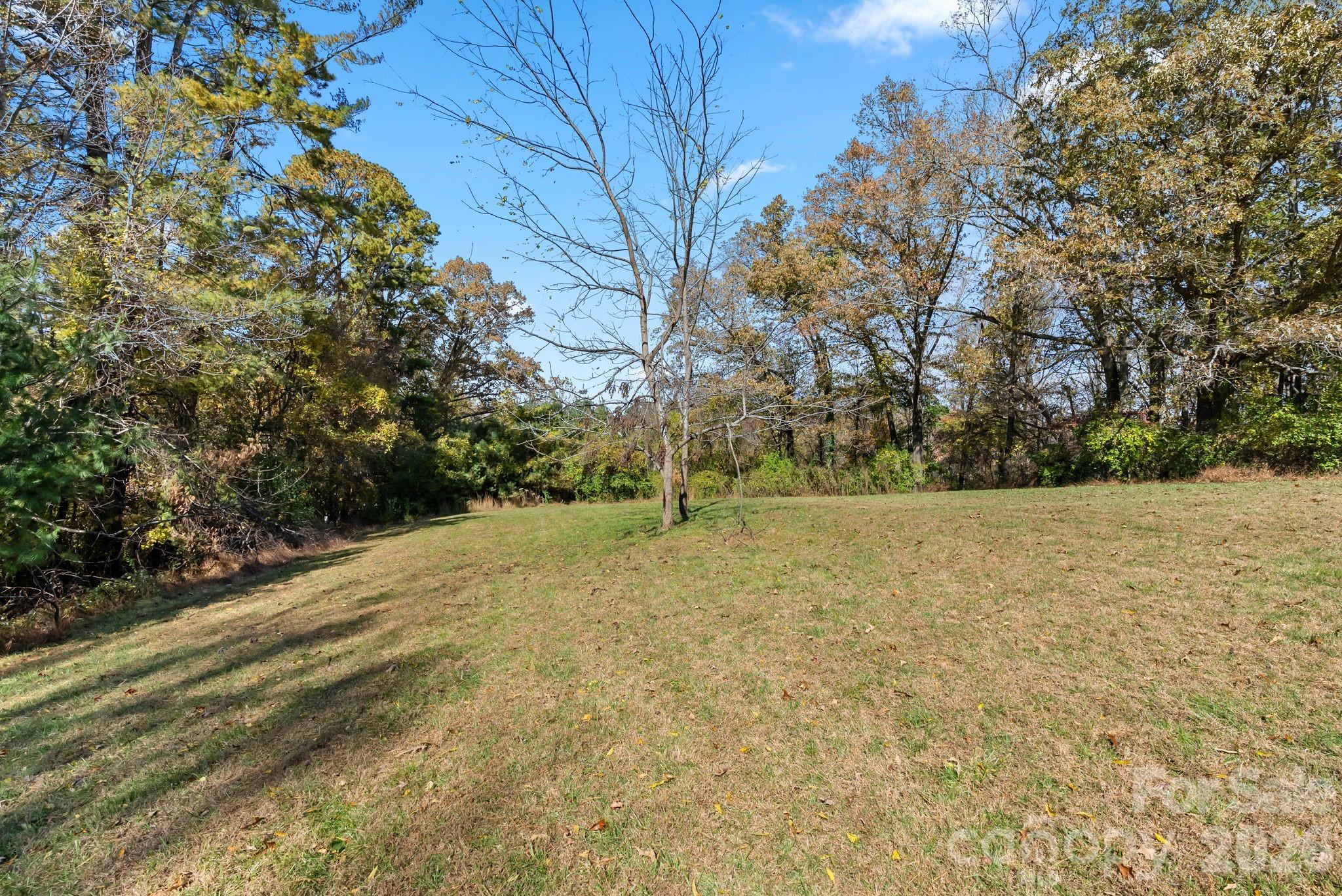 24 Ian River Drive — Asheville