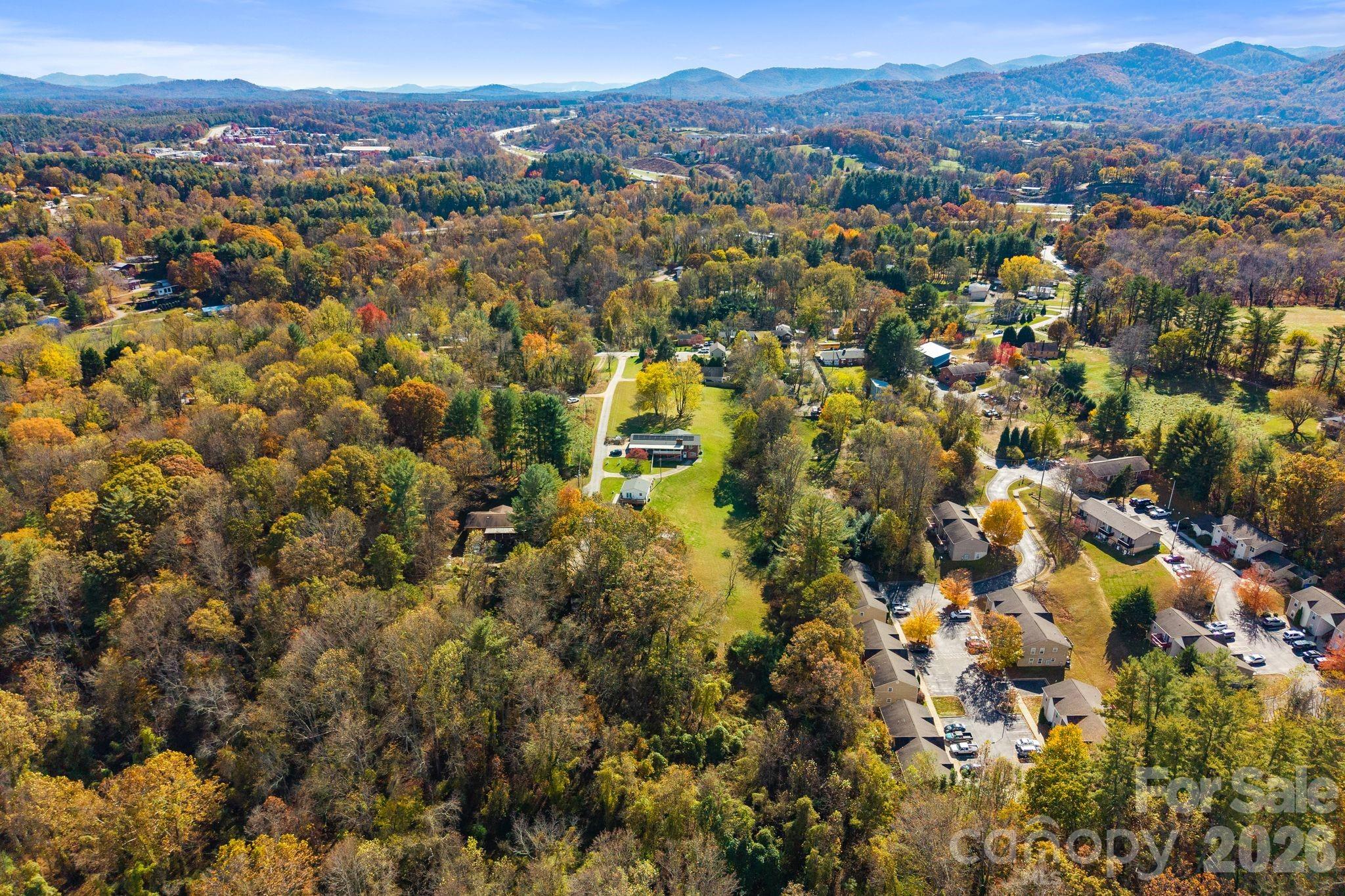 24 Ian River Drive — Asheville