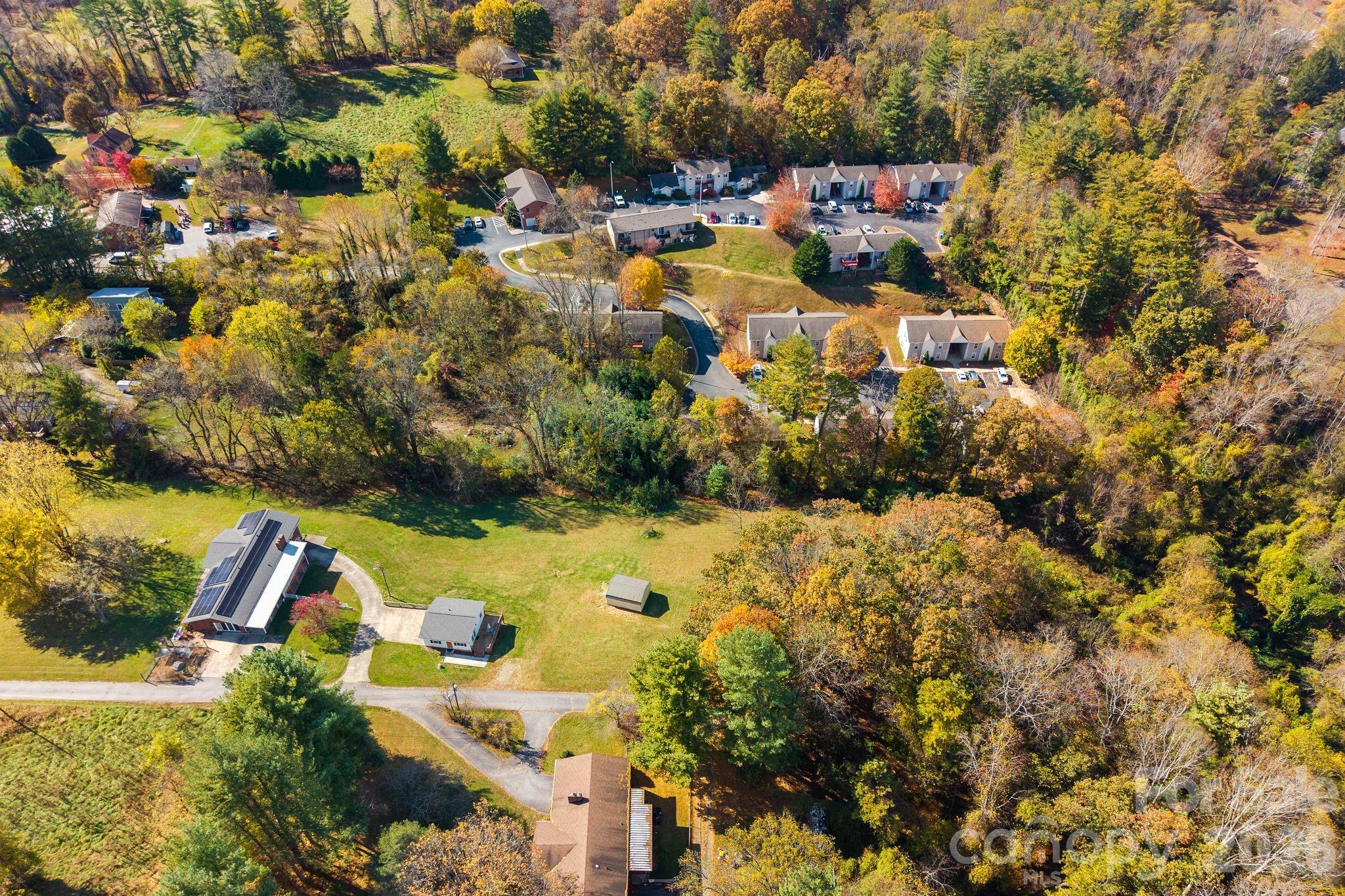 24 Ian River Drive — Asheville
