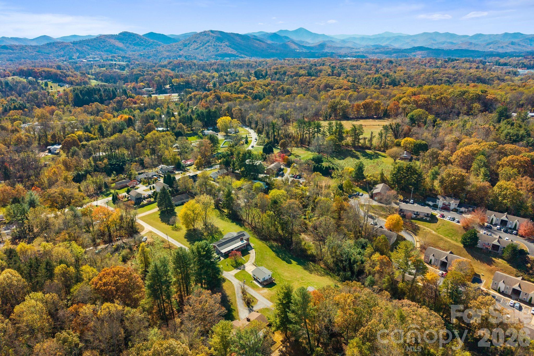 24 Ian River Drive — Asheville