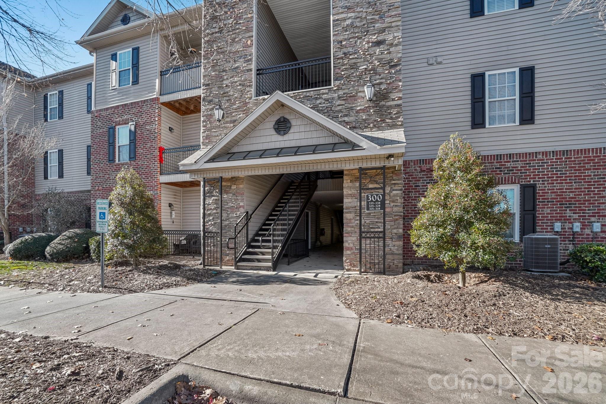 316 Appeldoorn Circle — Asheville