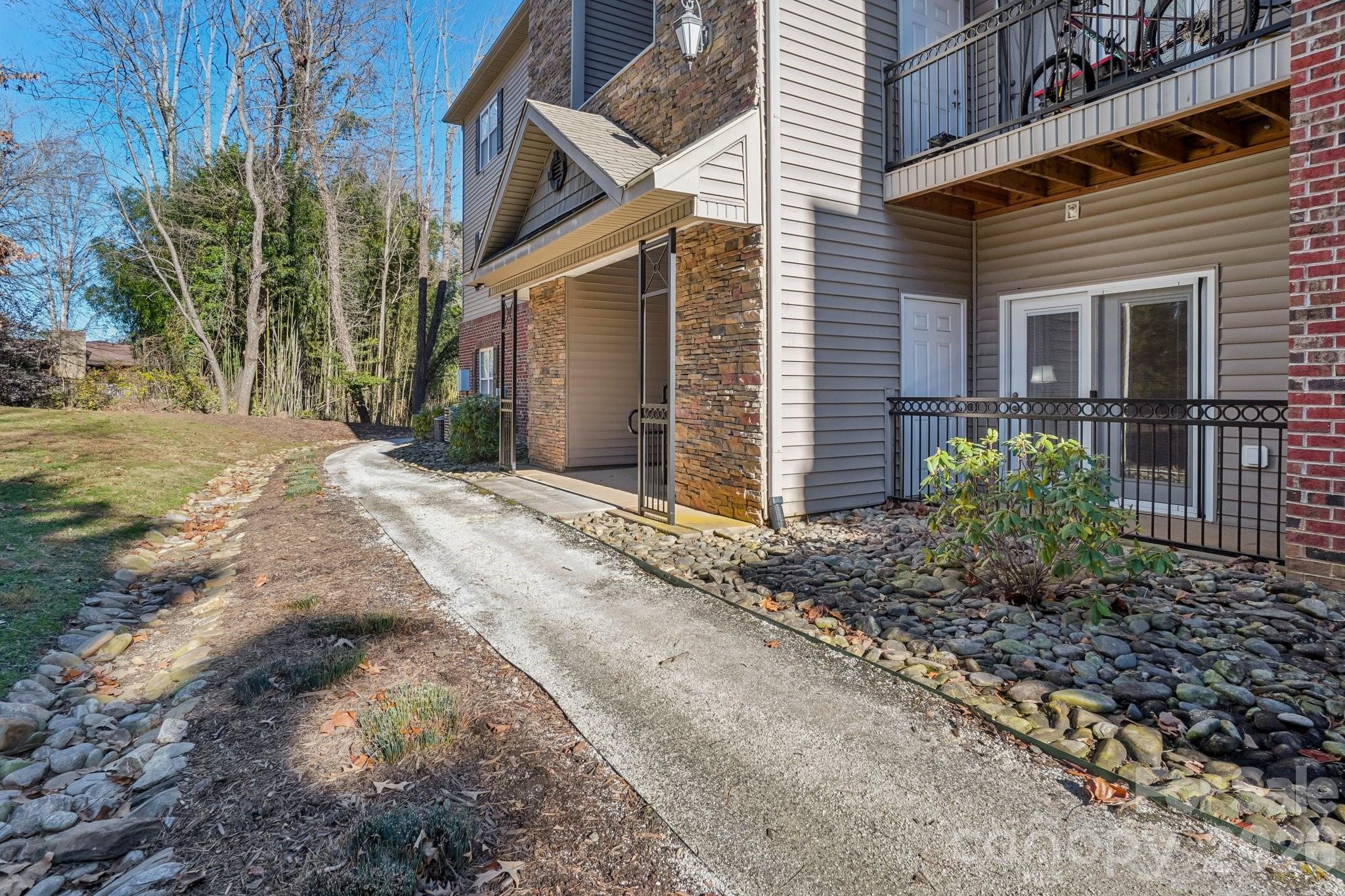 316 Appeldoorn Circle — Asheville