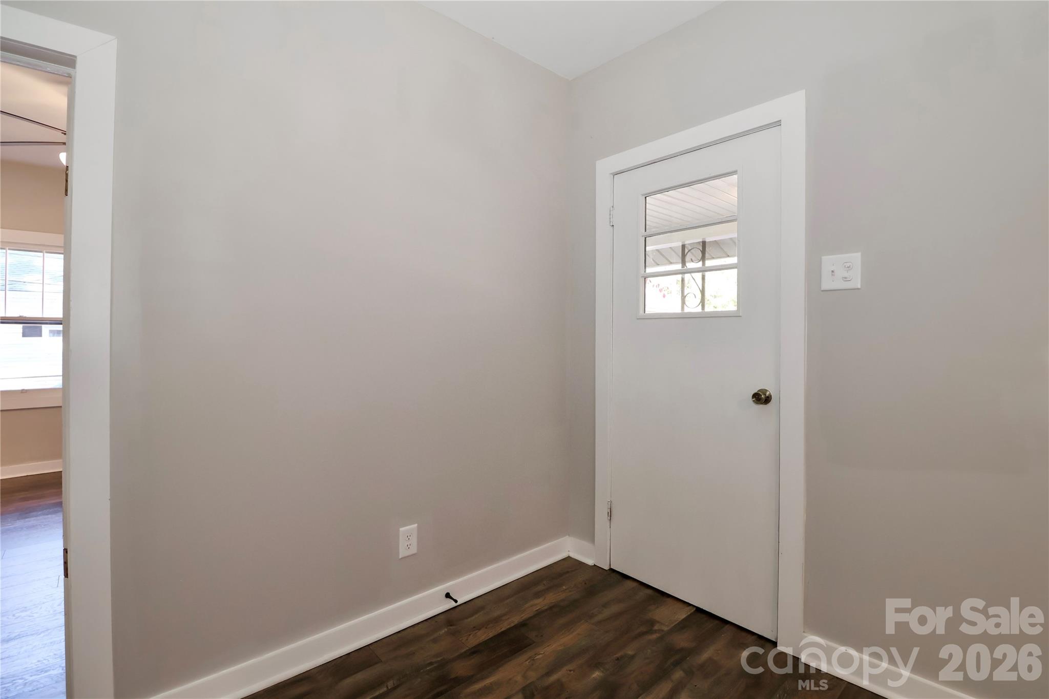 313 Dingler Avenue — Mooresville