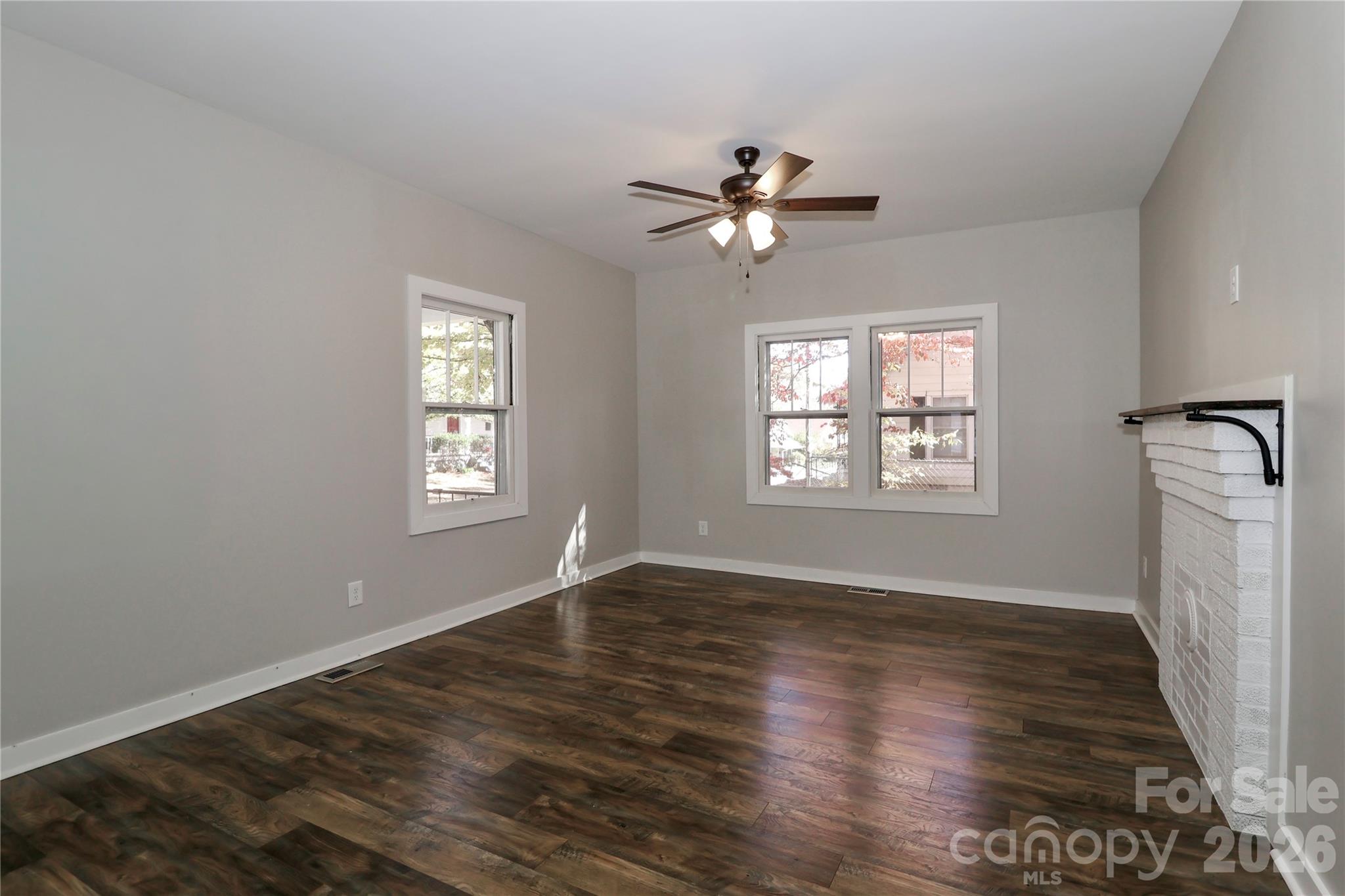 313 Dingler Avenue — Mooresville