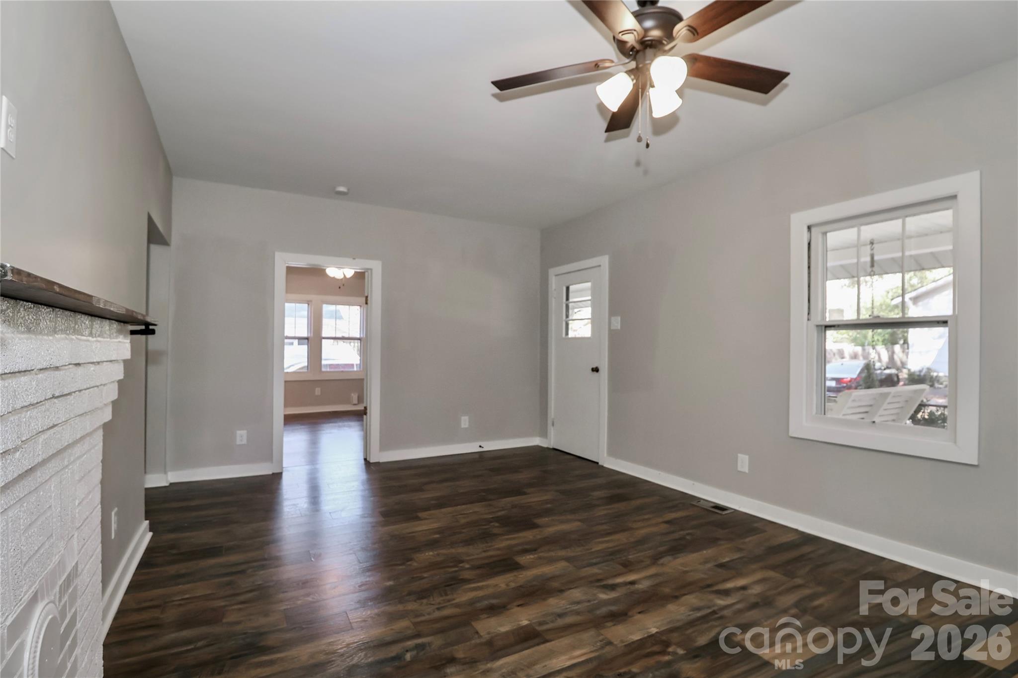 313 Dingler Avenue — Mooresville